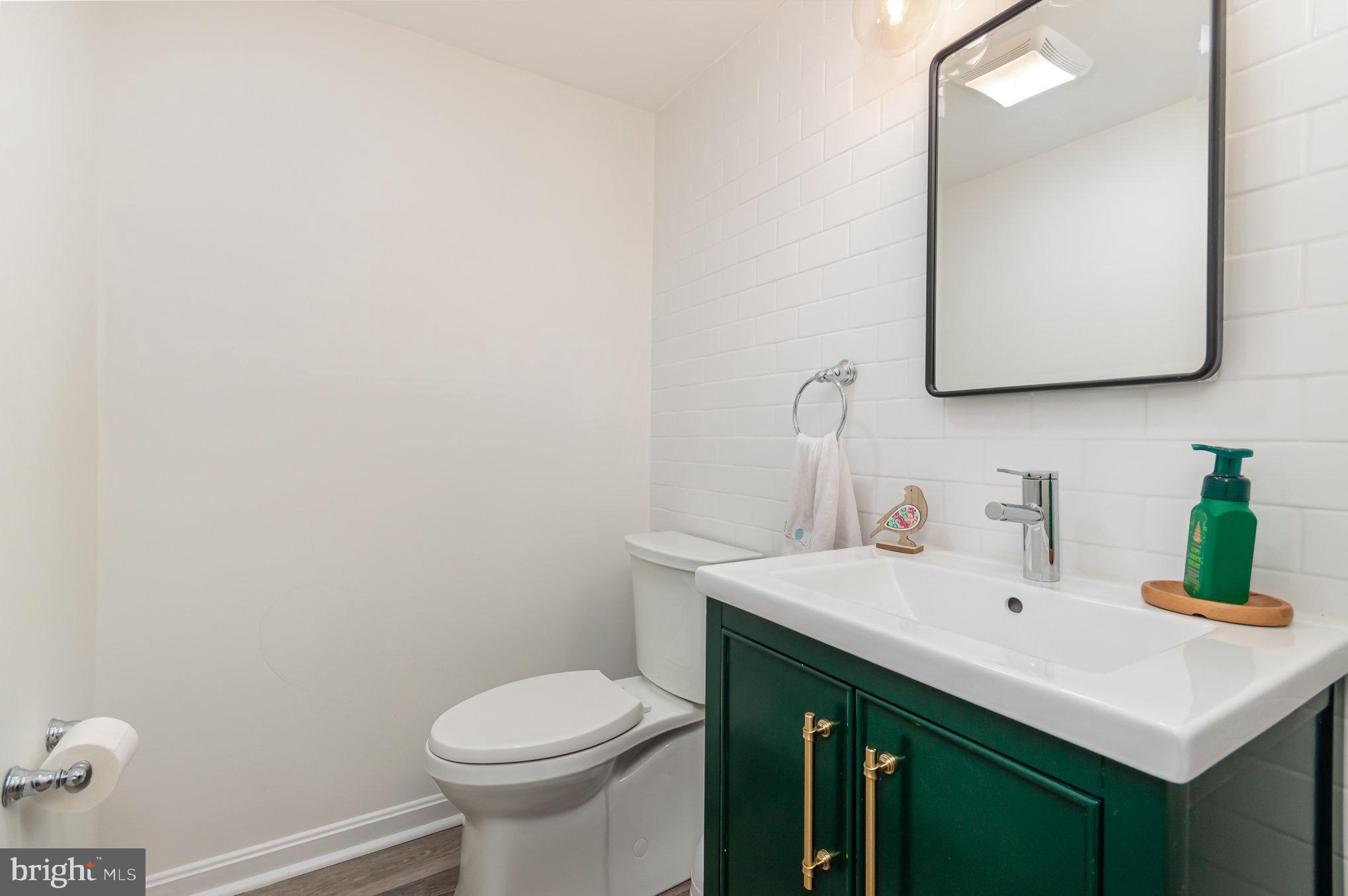 MOUNT VERNON MANOR - Residential