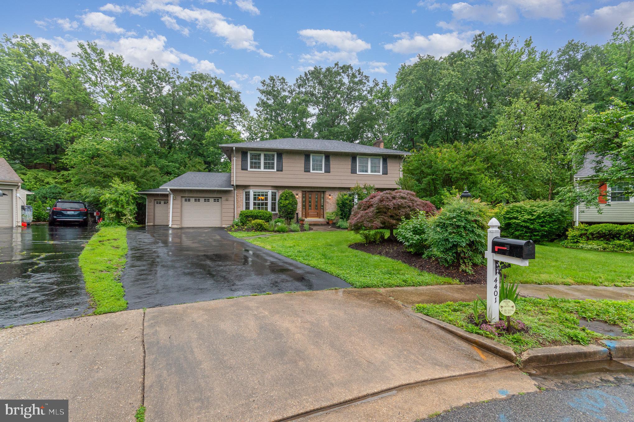 MOUNT VERNON MANOR - Residential