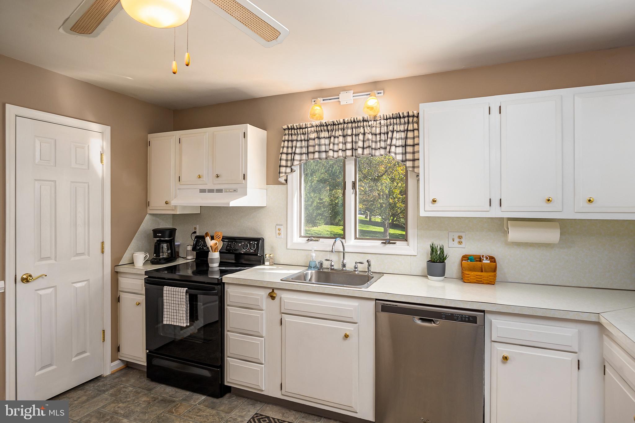 PINEY RUN ESTATES - Residential