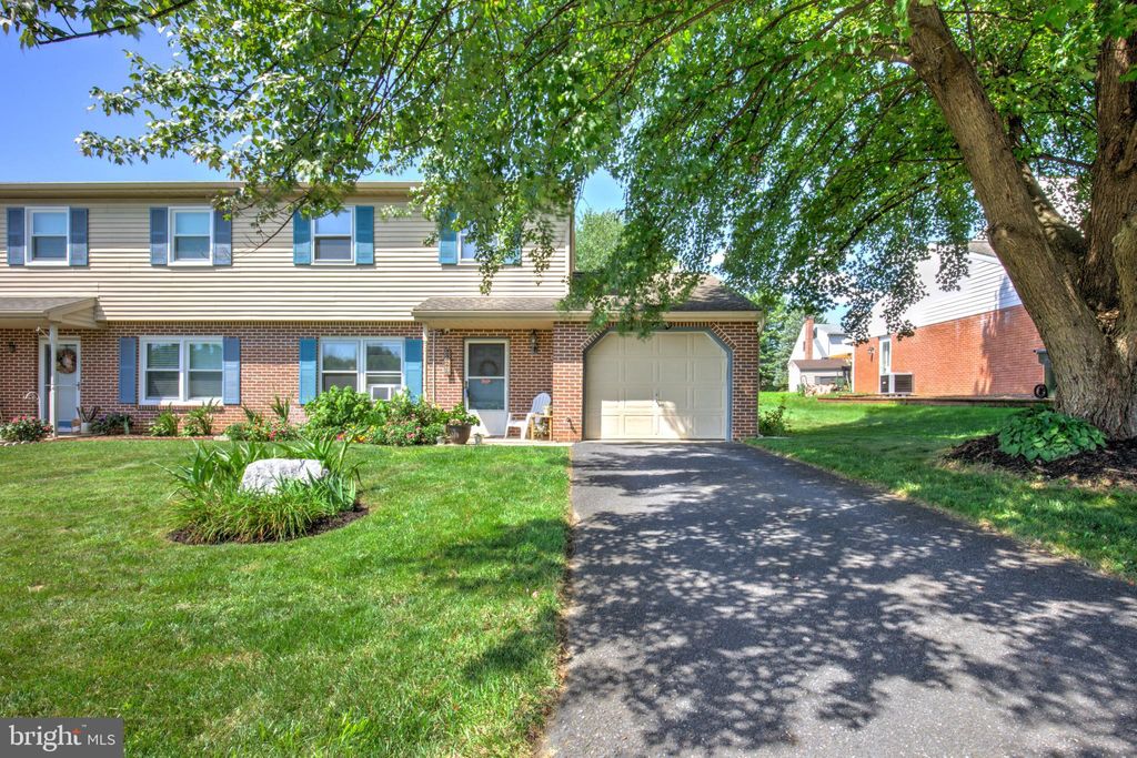 Photo of 222 Miller Road, AKRON, PA 17501 (MLS # PALA2075318)
