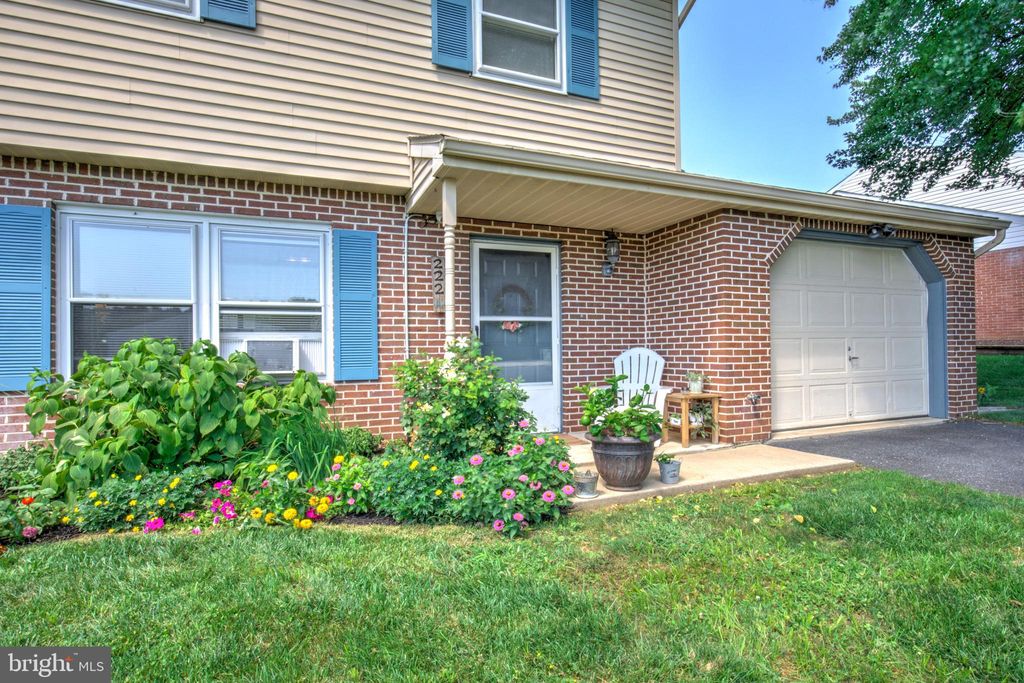 Photo of 222 Miller Road, AKRON, PA 17501 (MLS # PALA2075318)