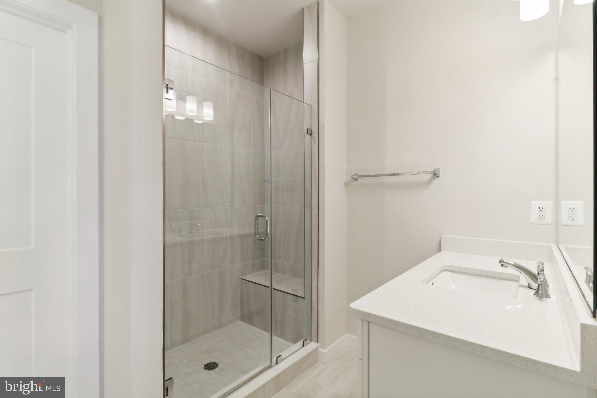 ASHBROOK - Residential Lease