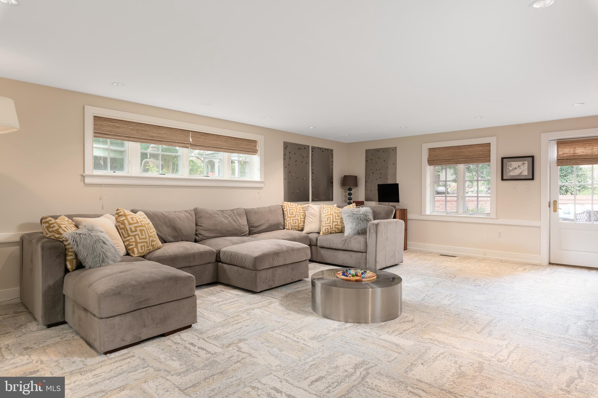 HISTORIC  DOWNTOWN FREDERICKSBURG - Residential