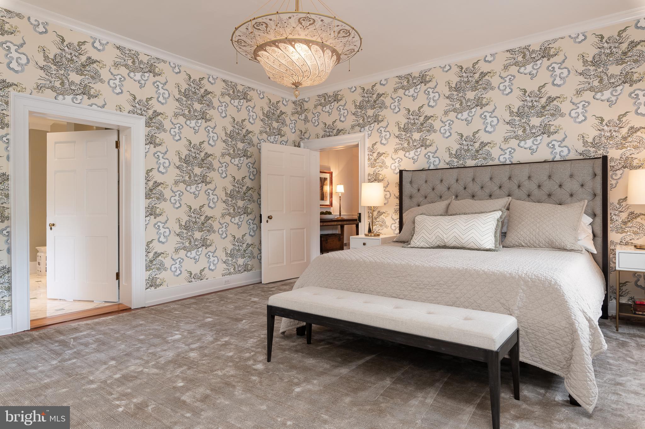 HISTORIC  DOWNTOWN FREDERICKSBURG - Residential