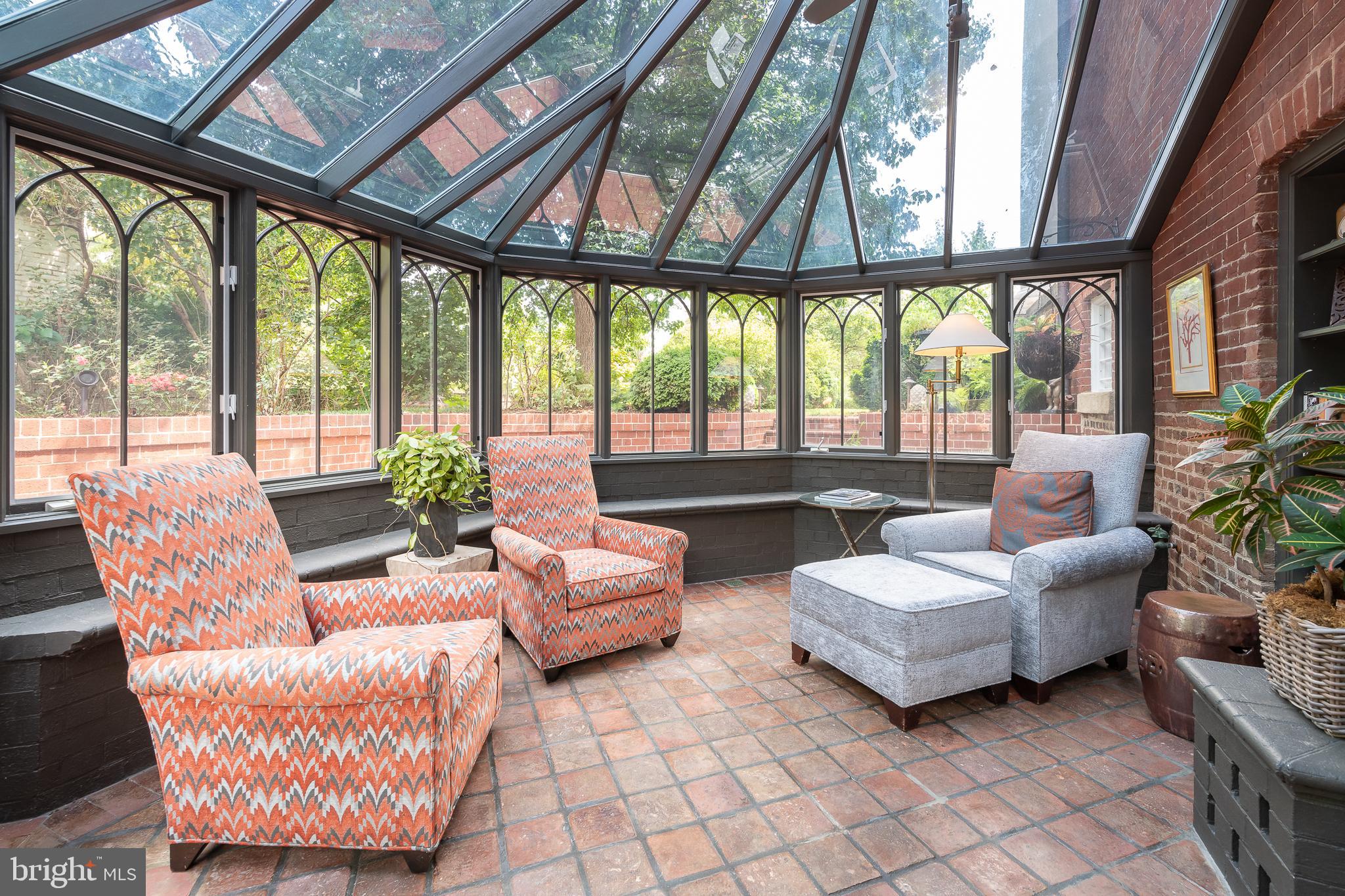 HISTORIC  DOWNTOWN FREDERICKSBURG - Residential