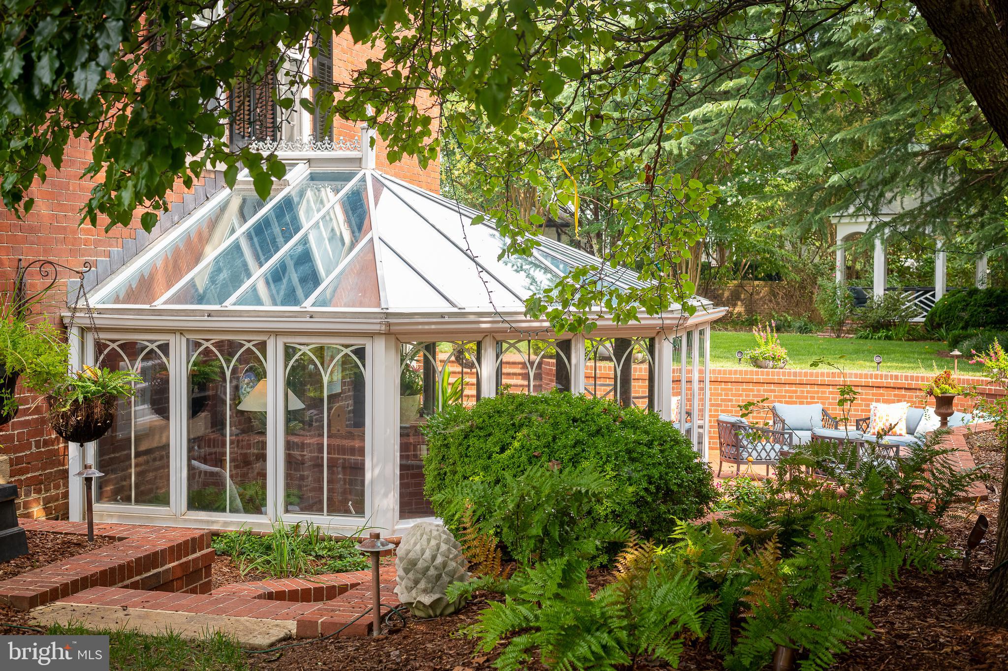 HISTORIC  DOWNTOWN FREDERICKSBURG - Residential