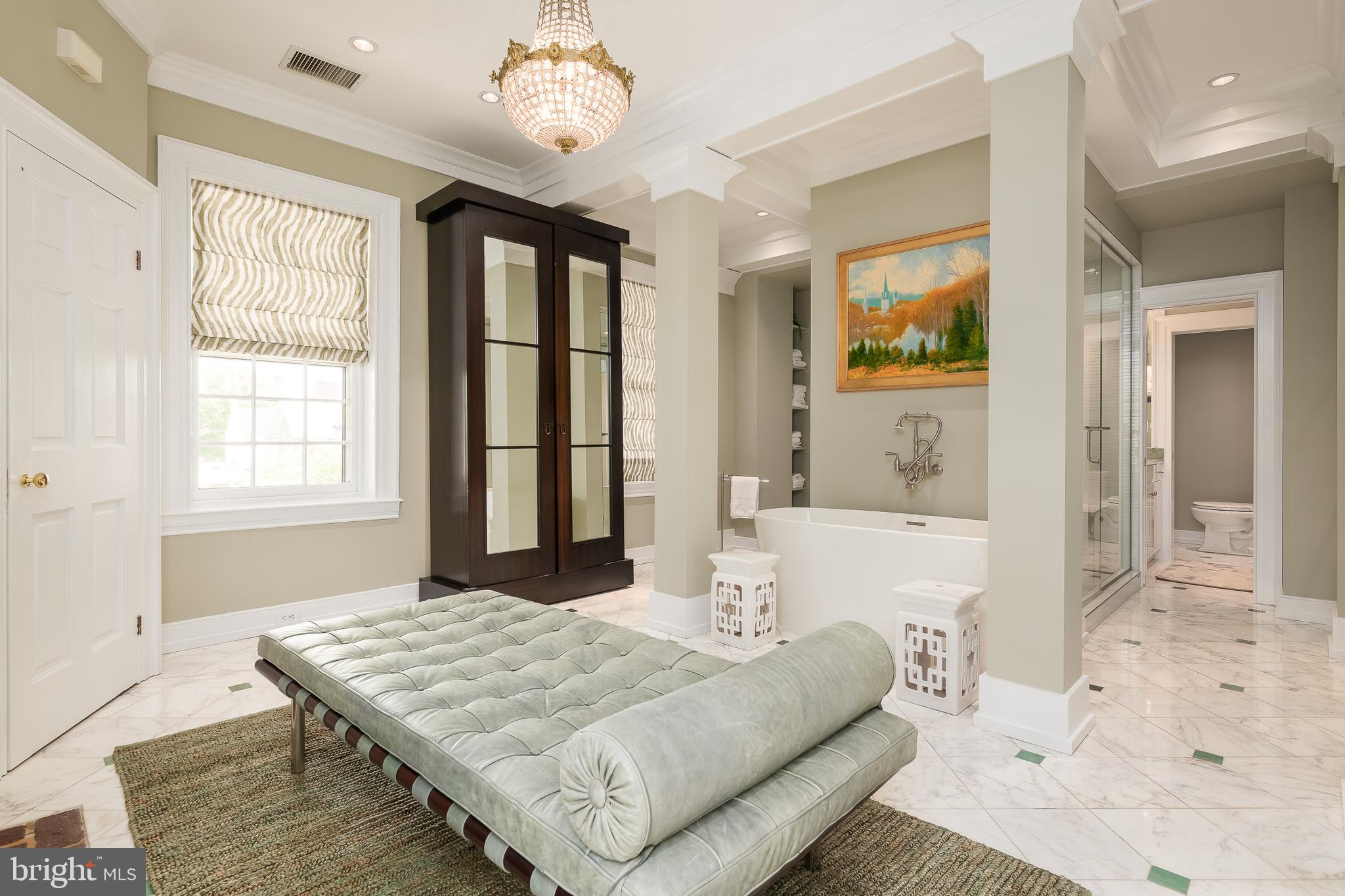 HISTORIC  DOWNTOWN FREDERICKSBURG - Residential