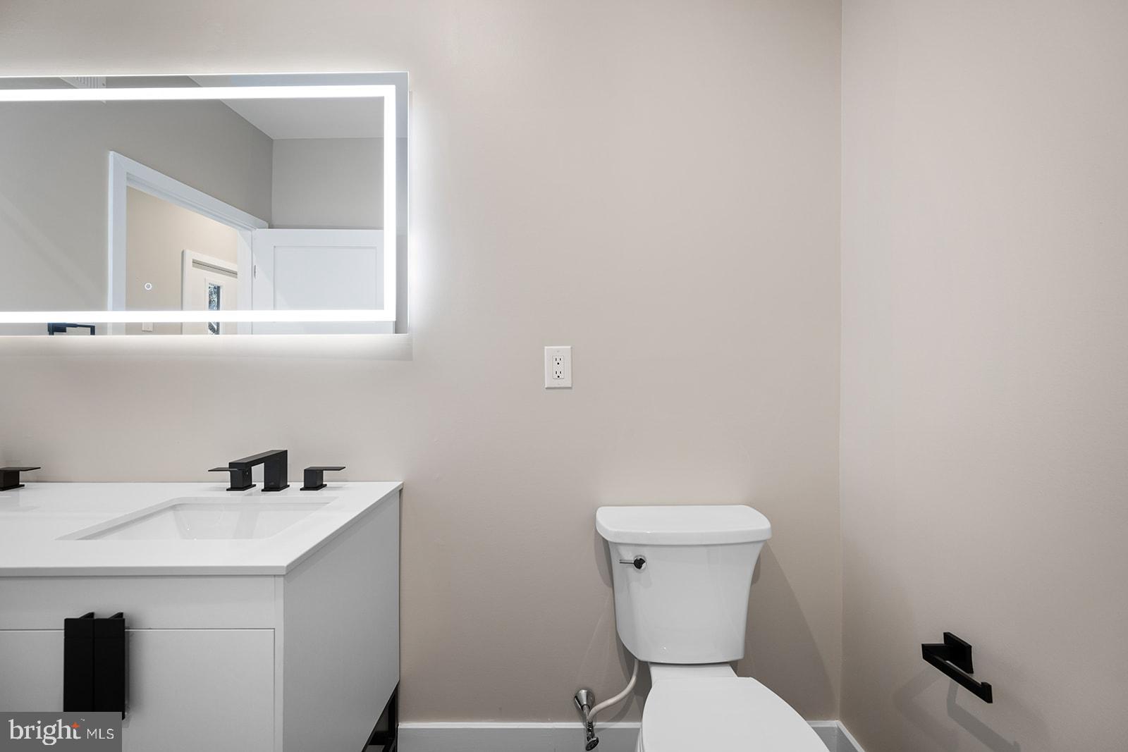 NORRIS SQUARE - Residential Lease