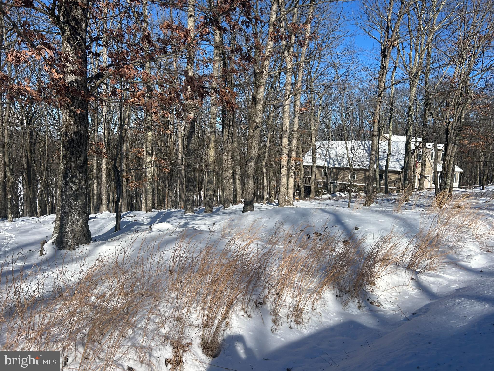 31 TURNBERRY LANE
