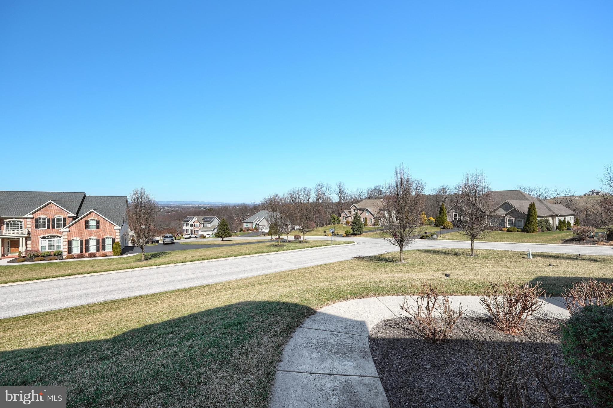 SUMMIT  RIDGE - Residential