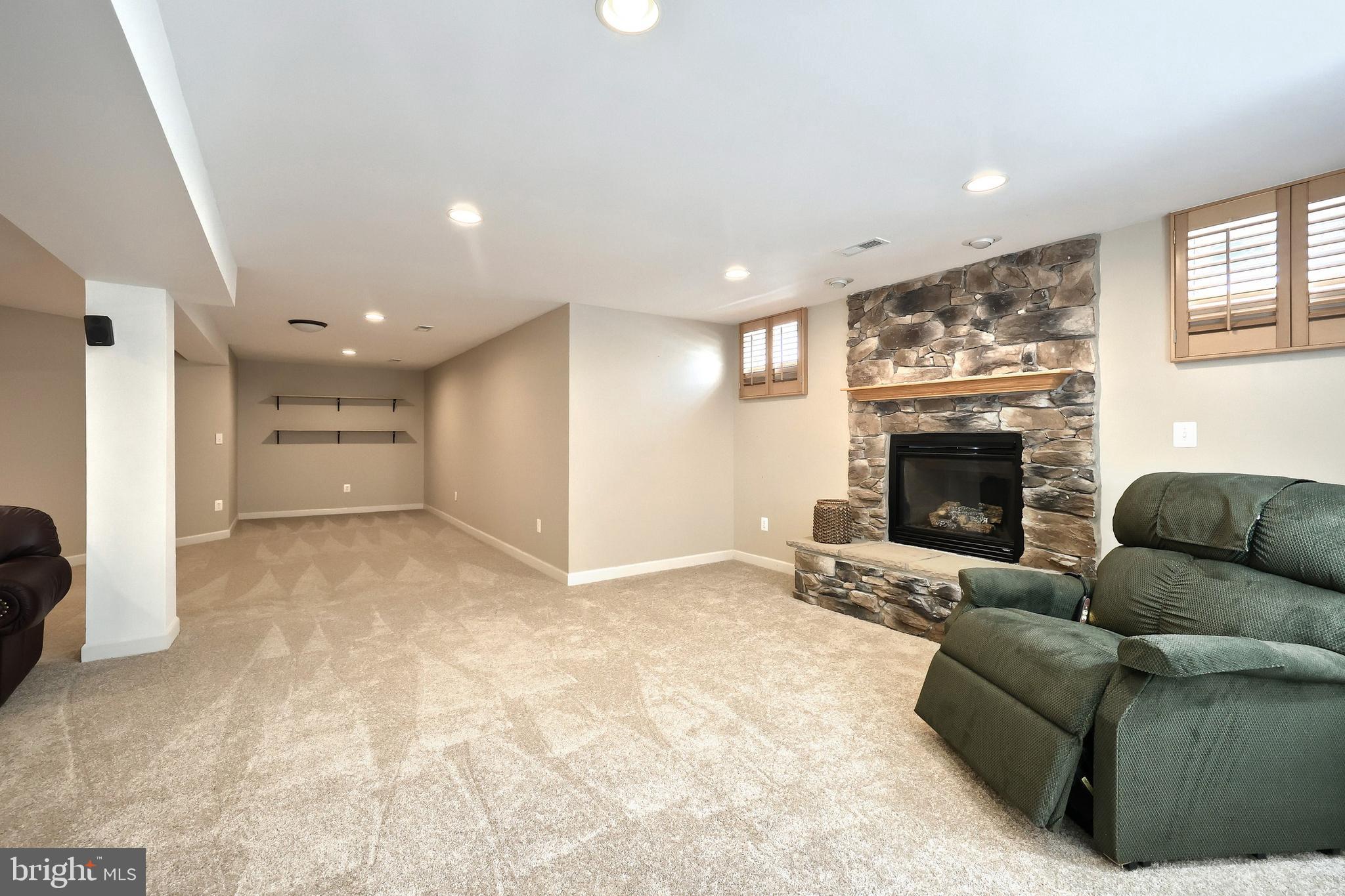 SUMMIT  RIDGE - Residential