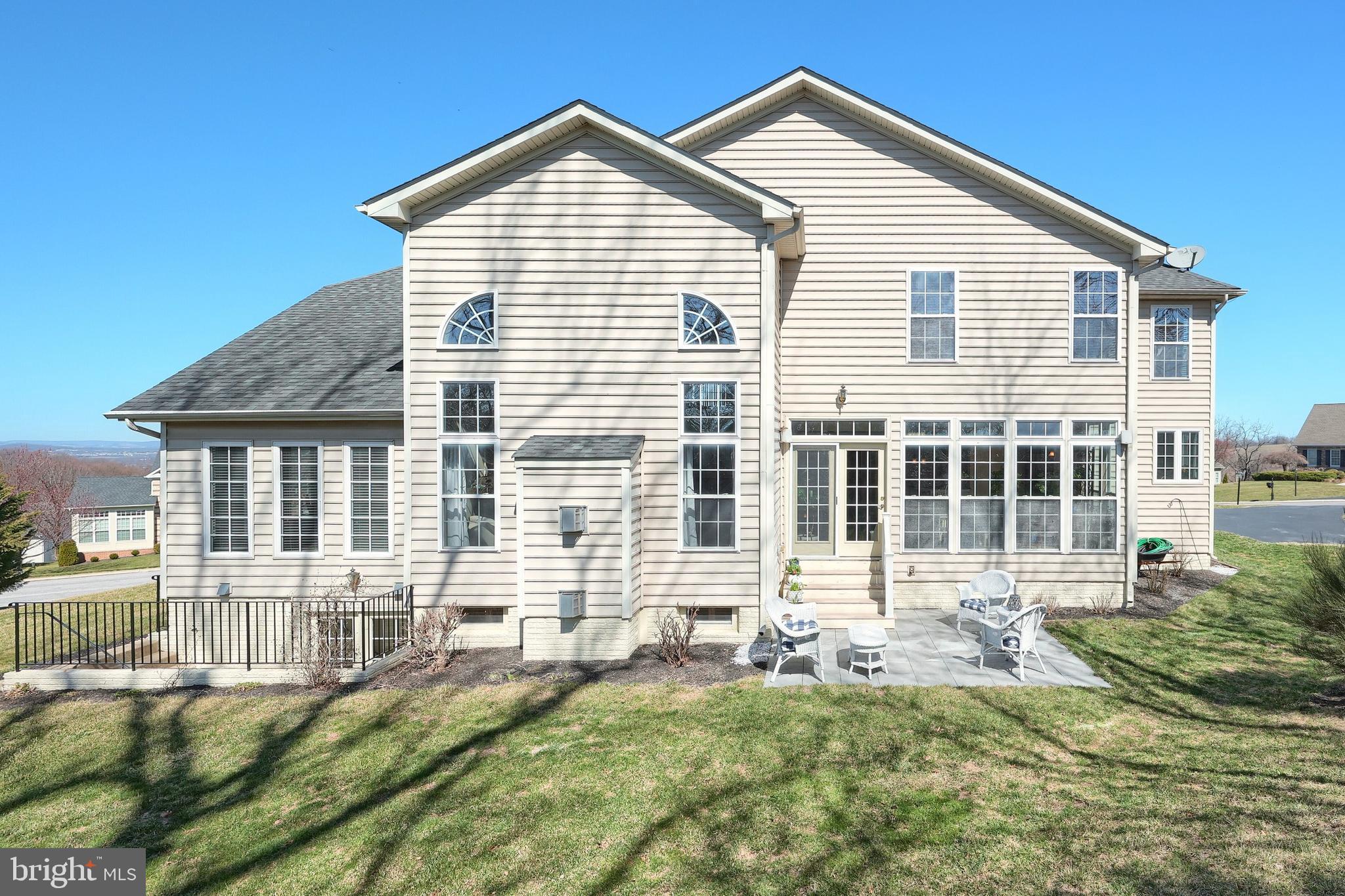 SUMMIT  RIDGE - Residential