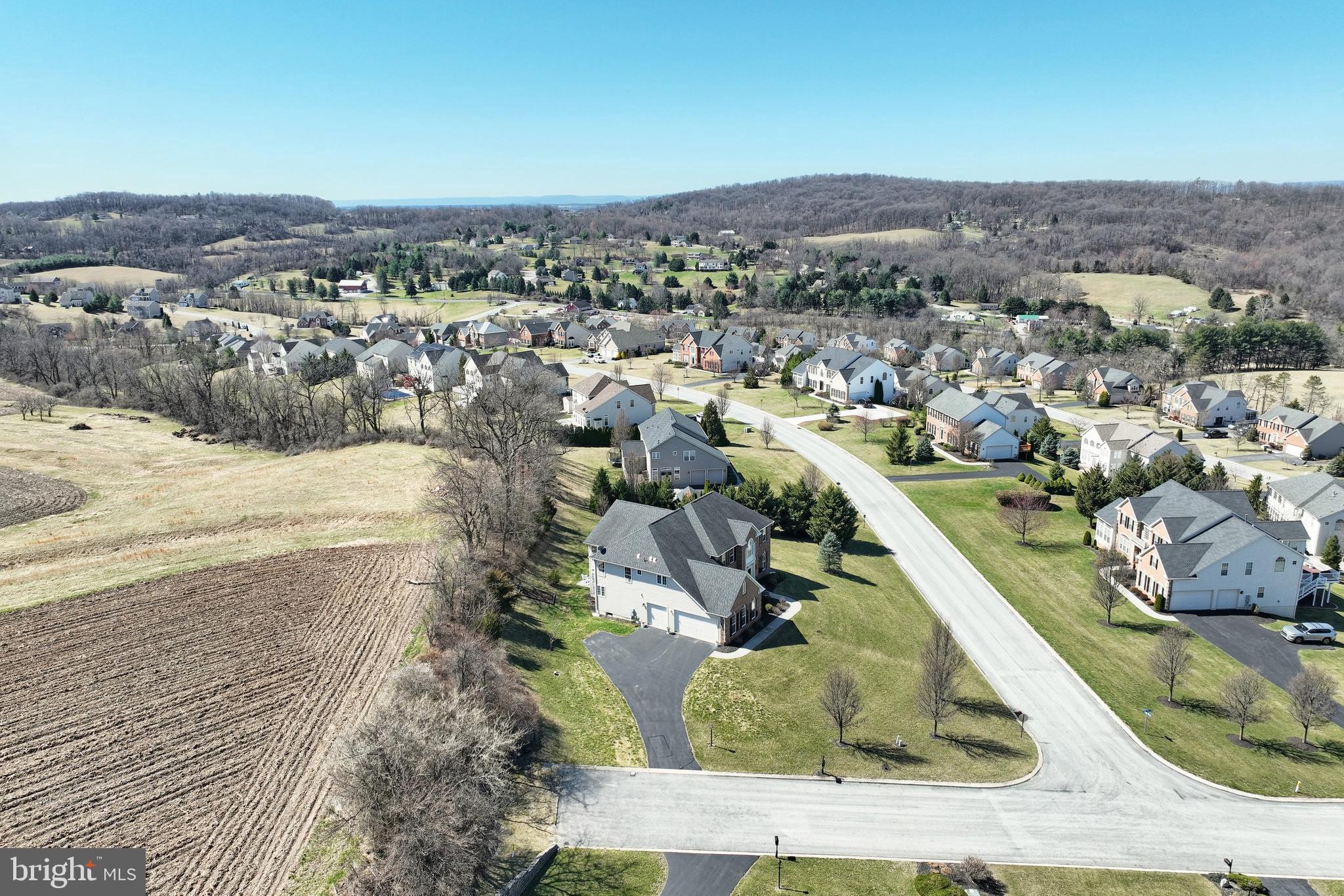 SUMMIT  RIDGE - Residential