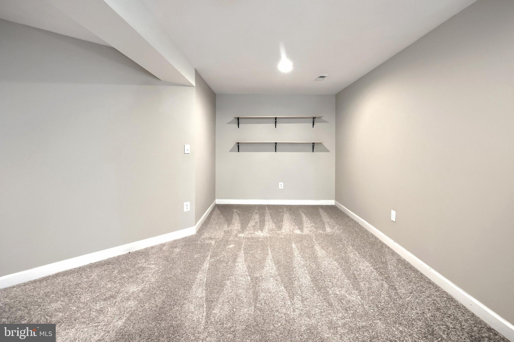 SUMMIT  RIDGE - Residential