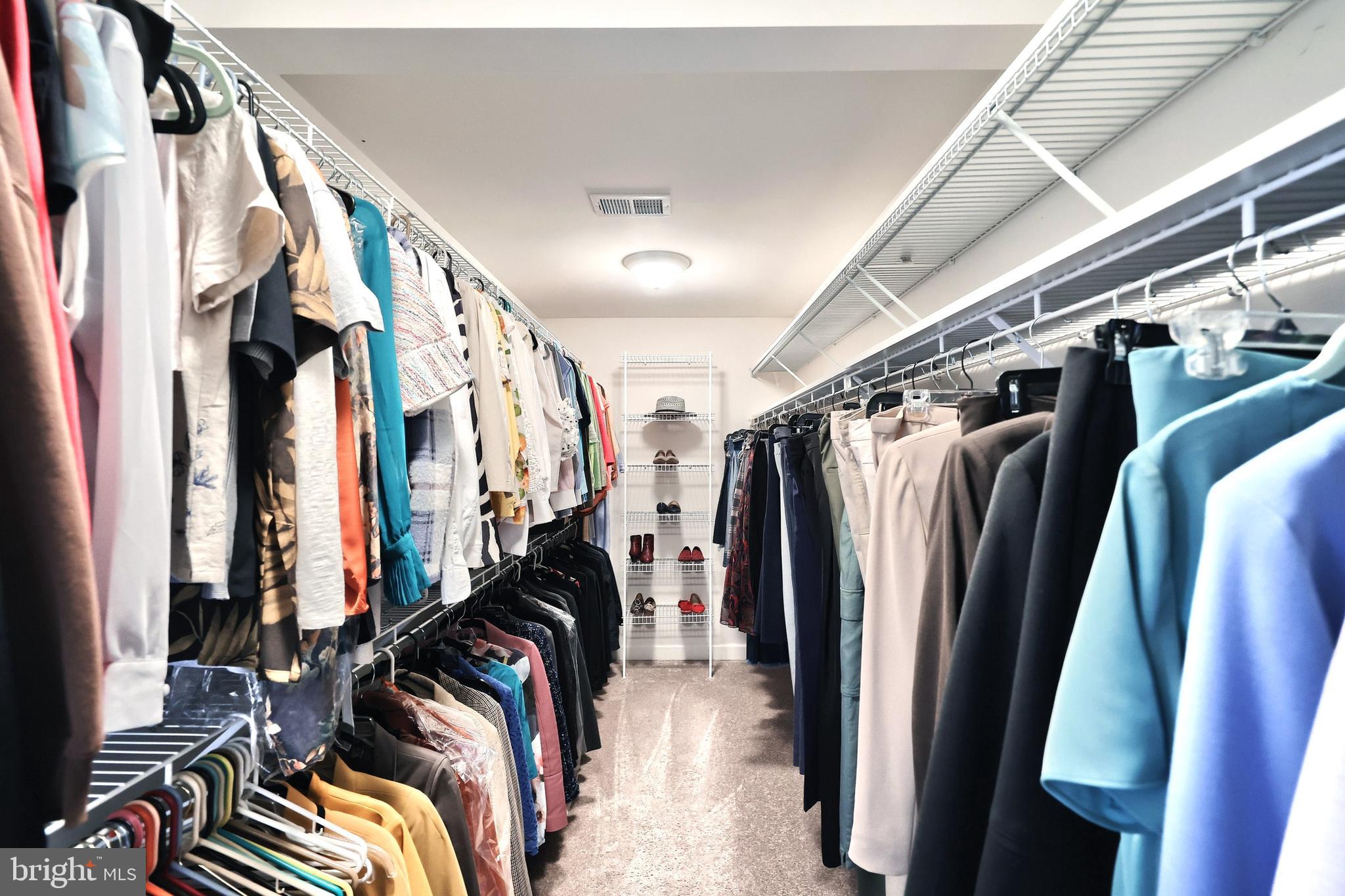 SUMMIT  RIDGE - Residential