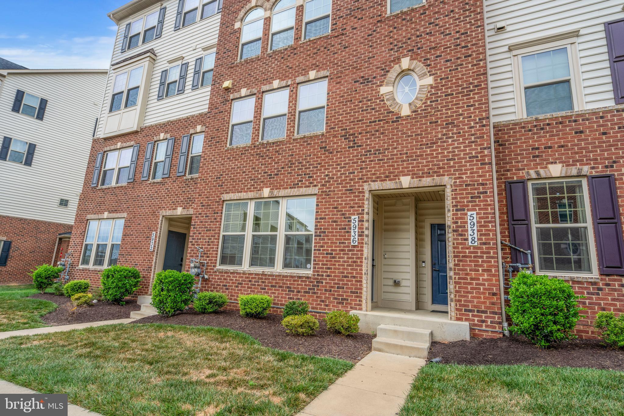 OAKDALE VILLAGE - Residential Lease