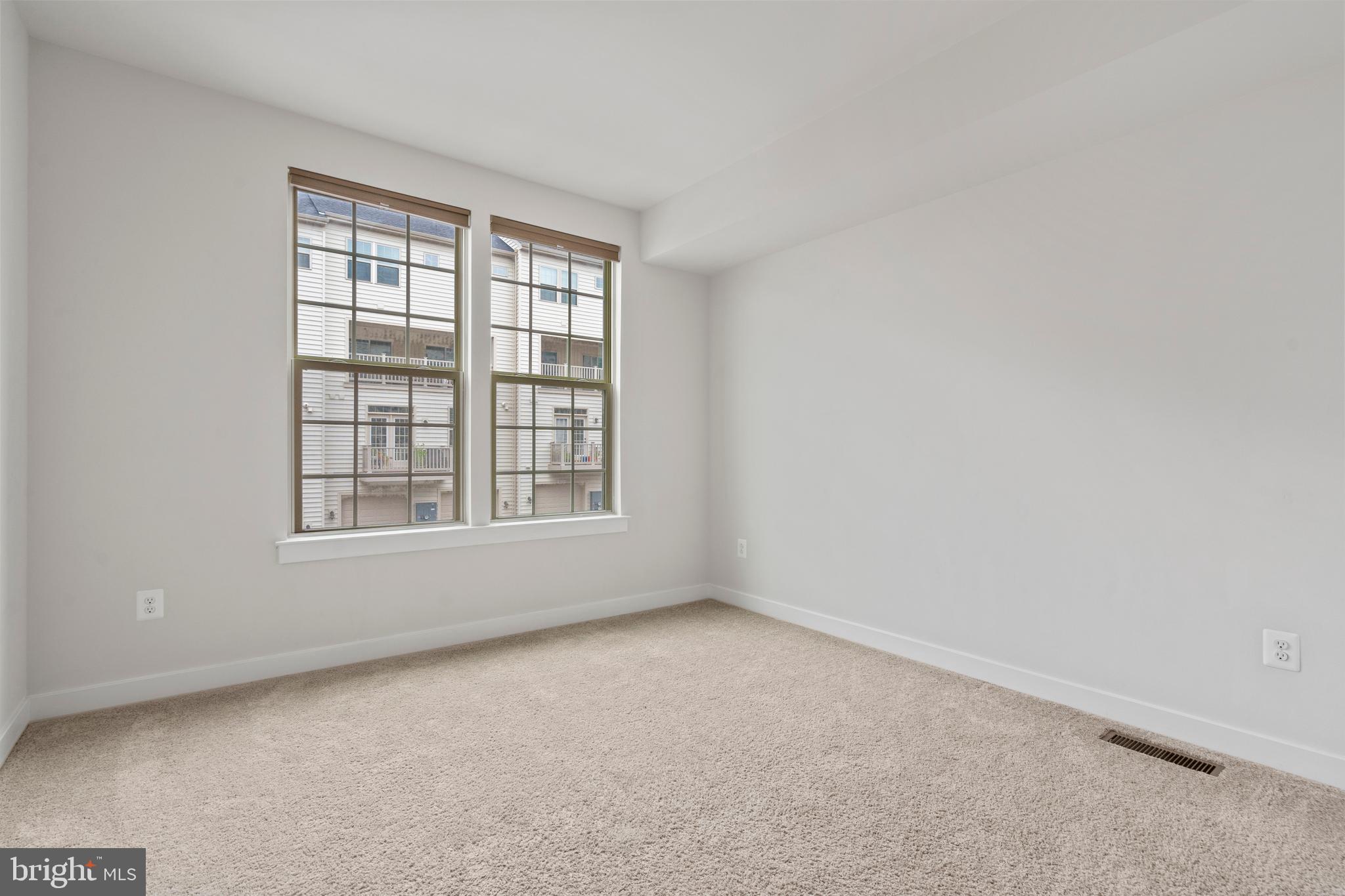 OAKDALE VILLAGE - Residential Lease