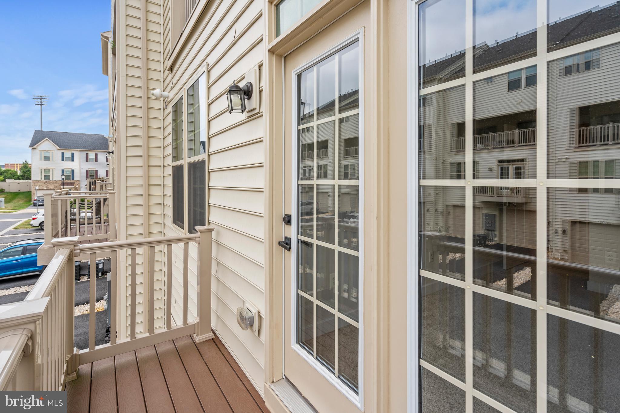 OAKDALE VILLAGE - Residential Lease