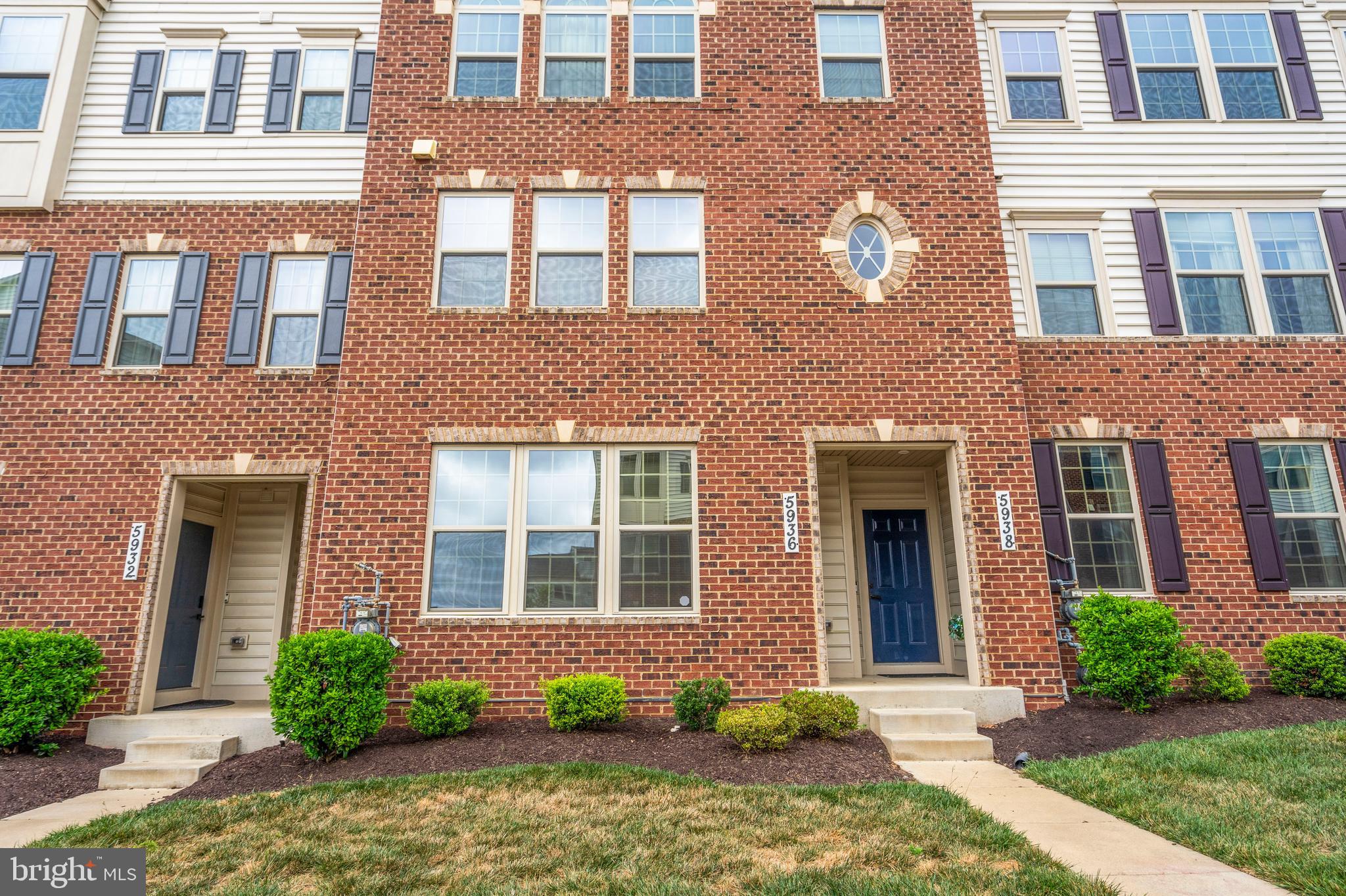 OAKDALE VILLAGE - Residential Lease