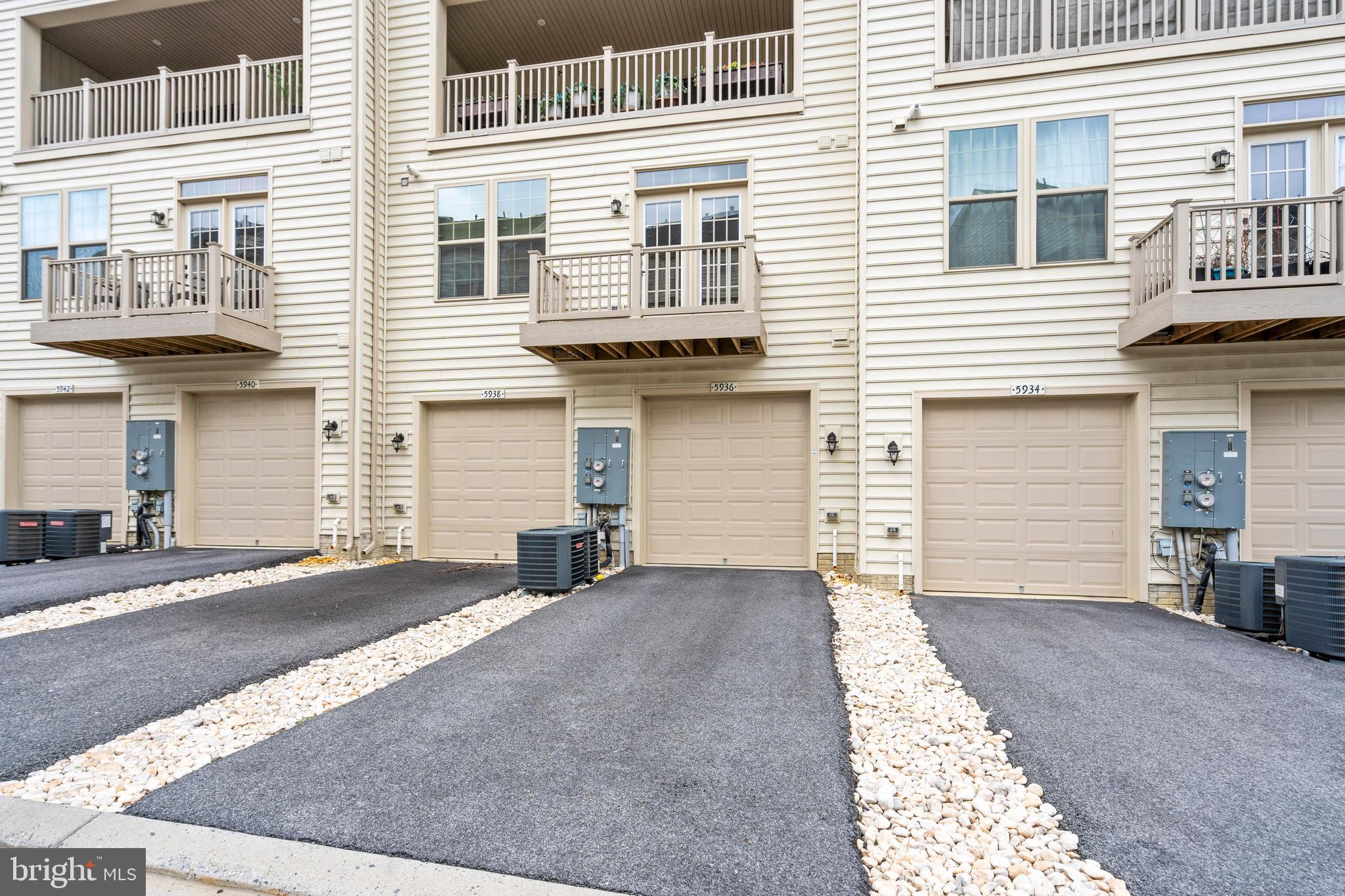 OAKDALE VILLAGE - Residential Lease