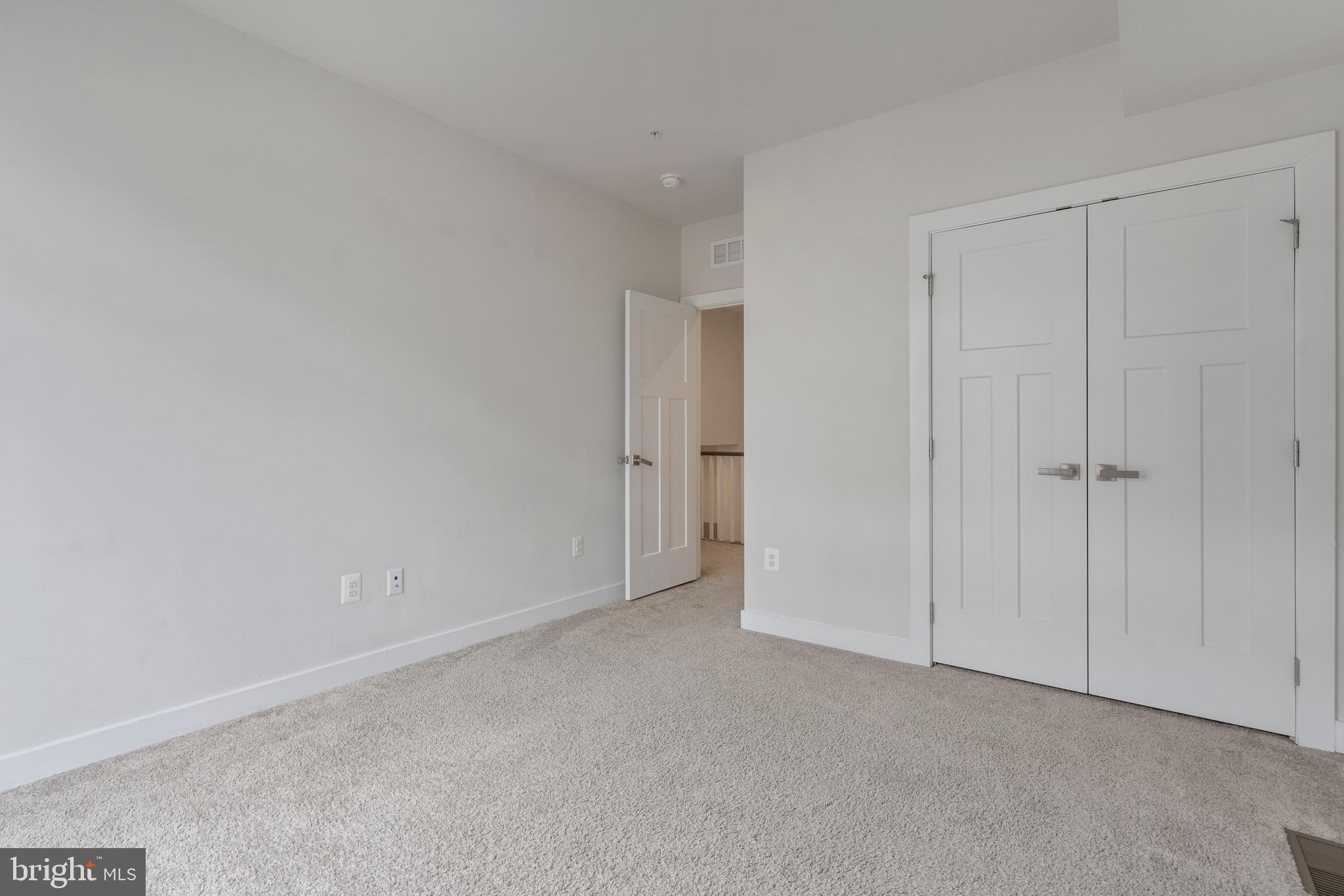 OAKDALE VILLAGE - Residential Lease