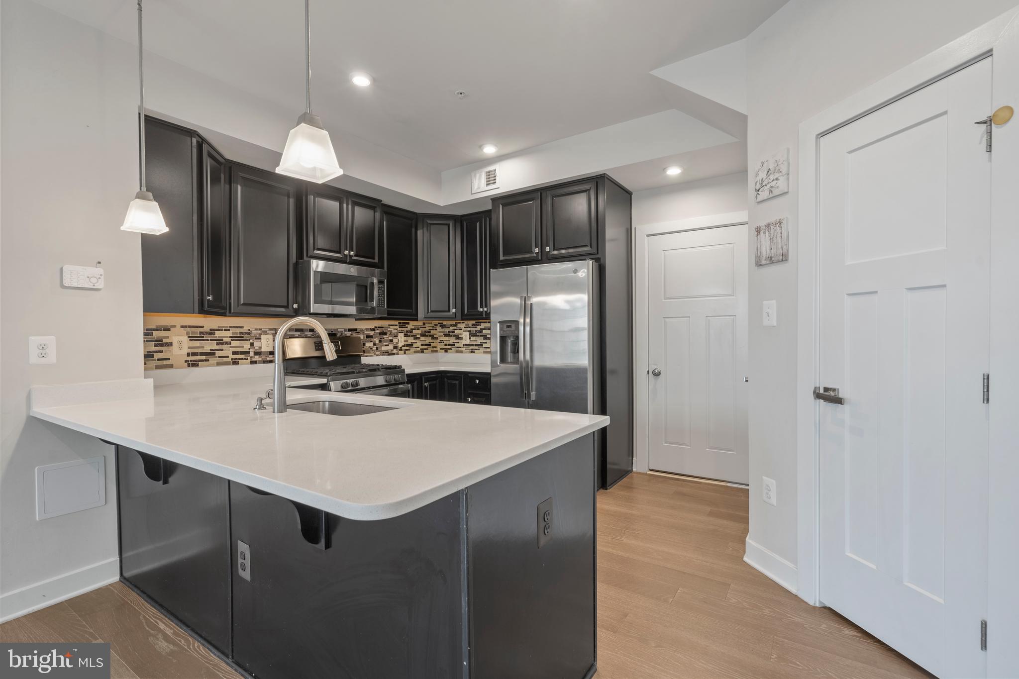 OAKDALE VILLAGE - Residential Lease