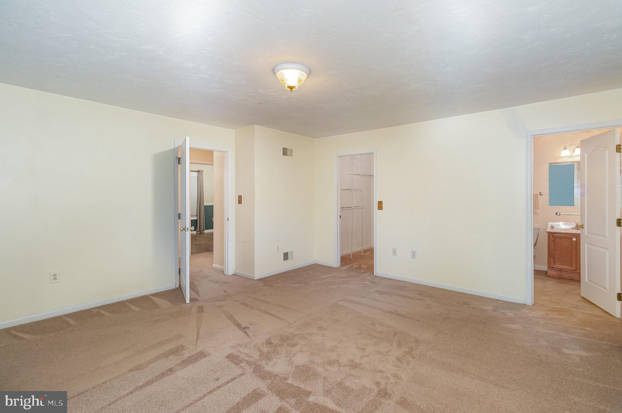 FOX MEADOWS - Residential