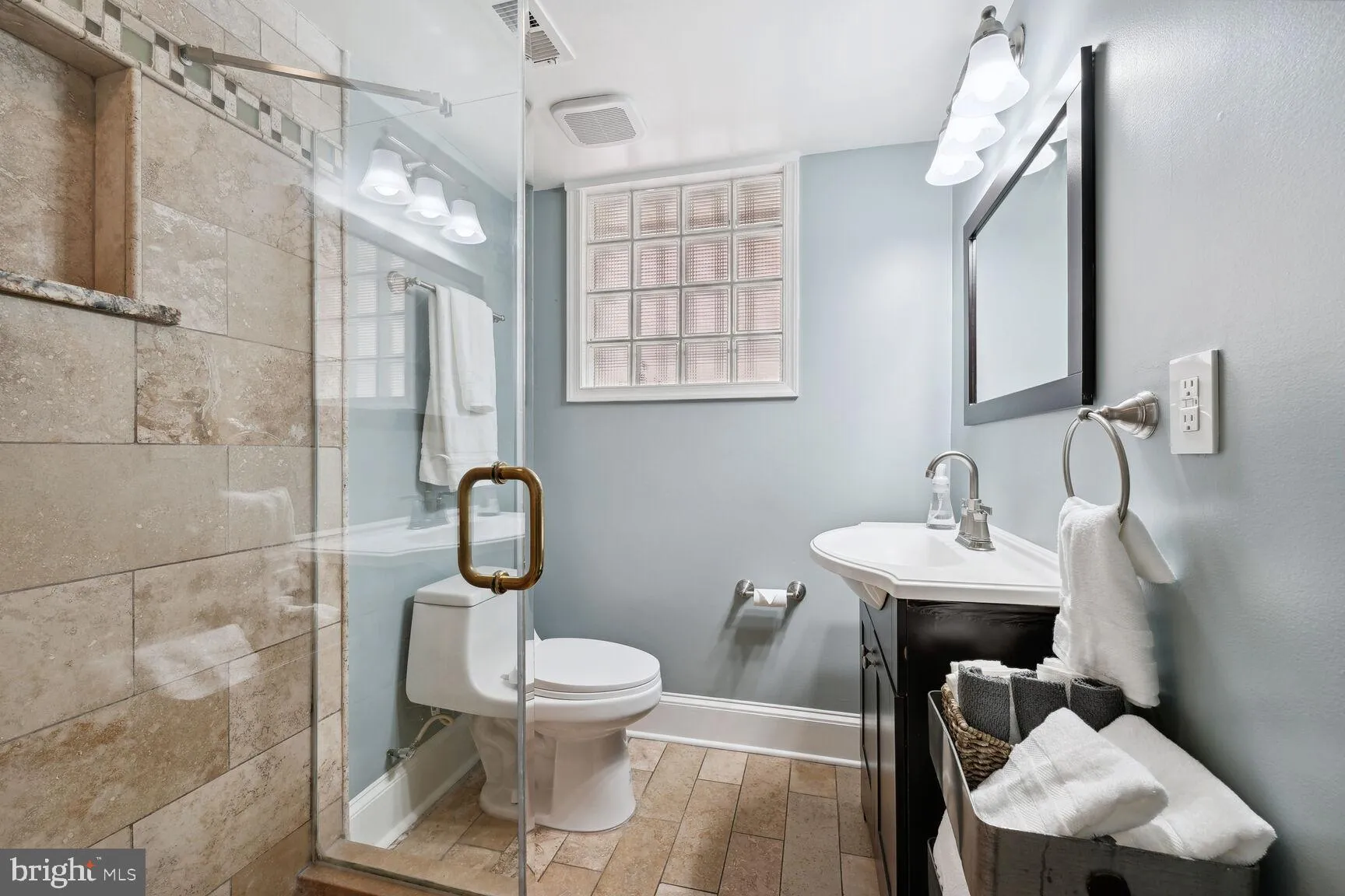 Additional image 27 of 722 13th Street SE Unit B, Washington, DC 20003