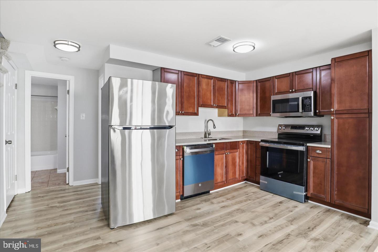 BEDFORD PARK - Residential