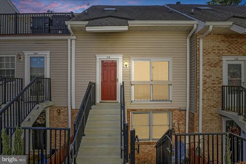 Photo of 74 N Bedford Street #74B, ARLINGTON, VA 22201 (MLS # VAAR2072586)