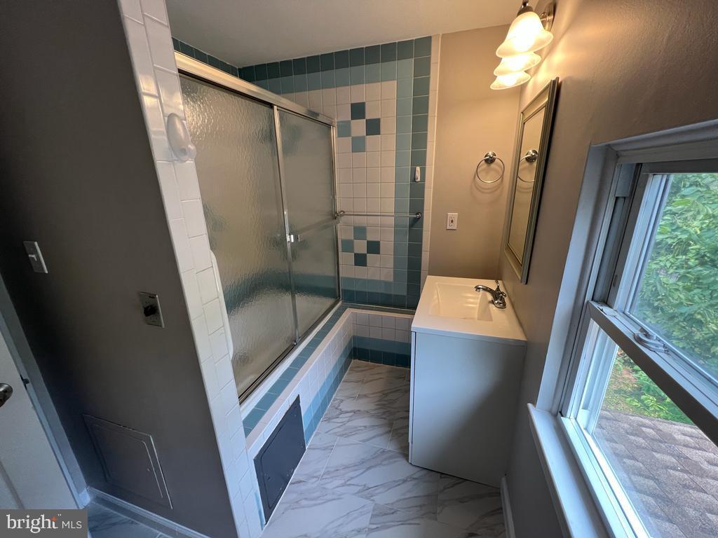 MOUNT RAINIER - Residential