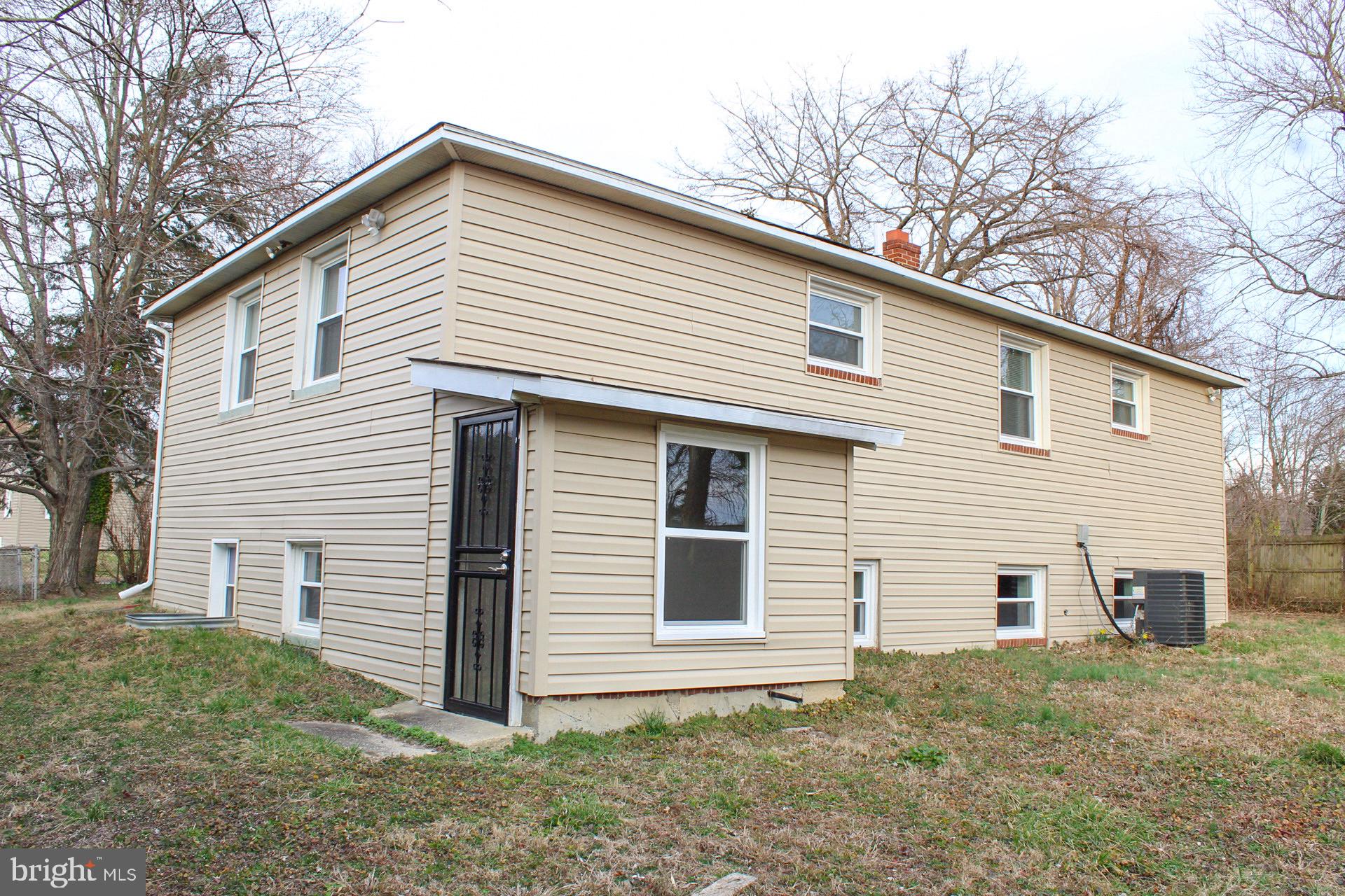 BIRD LAWN - Residential Lease