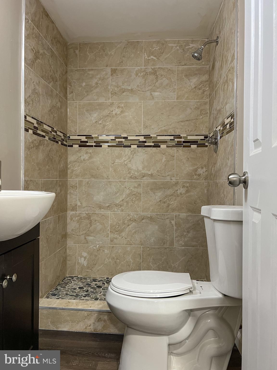 BIRD LAWN - Residential Lease