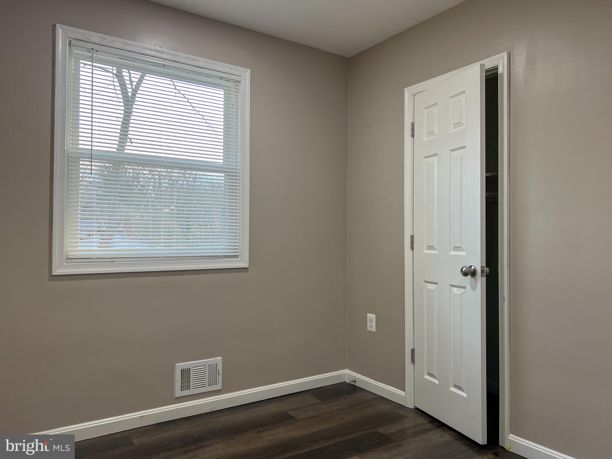 BIRD LAWN - Residential Lease