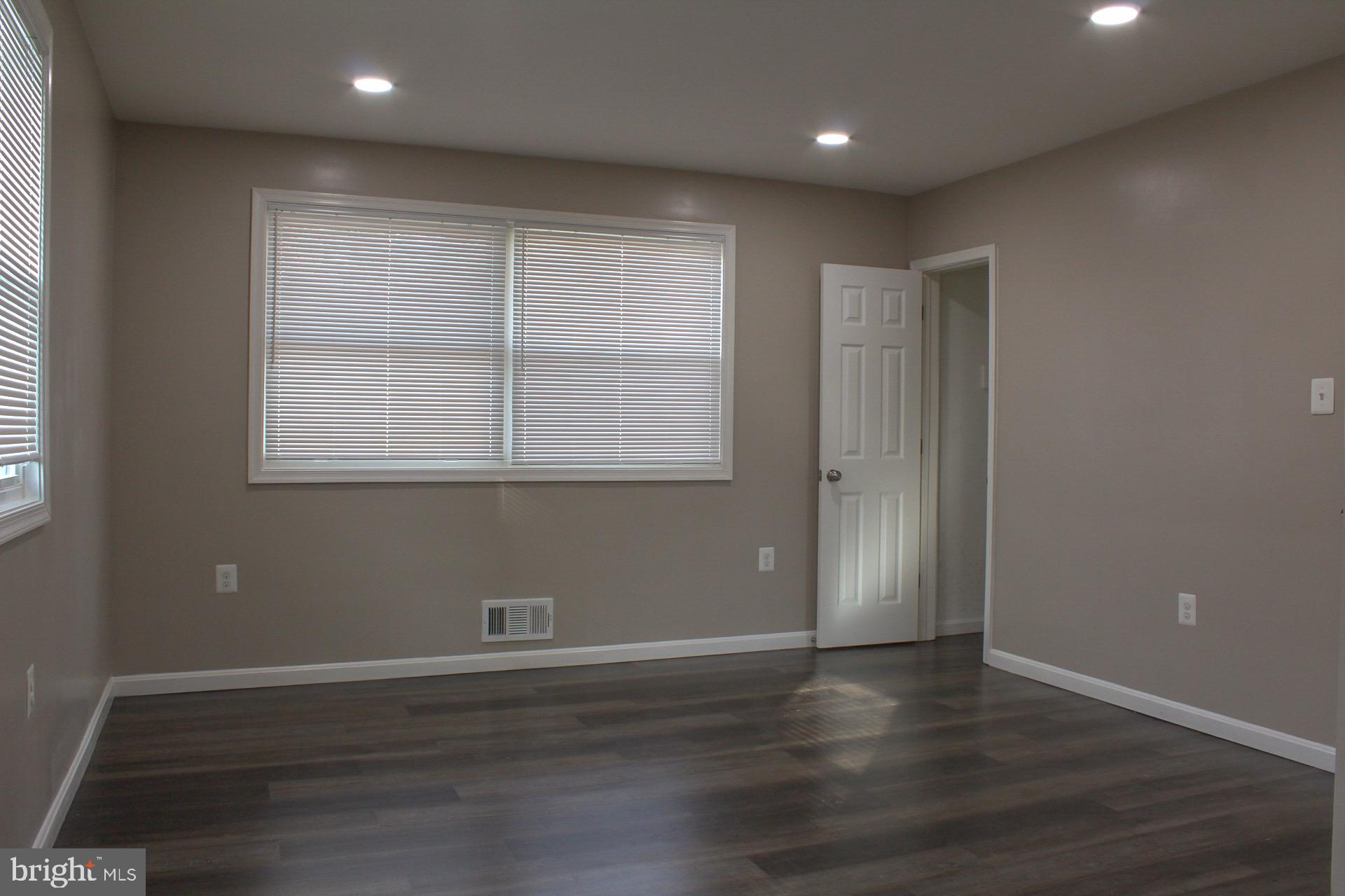 BIRD LAWN - Residential Lease