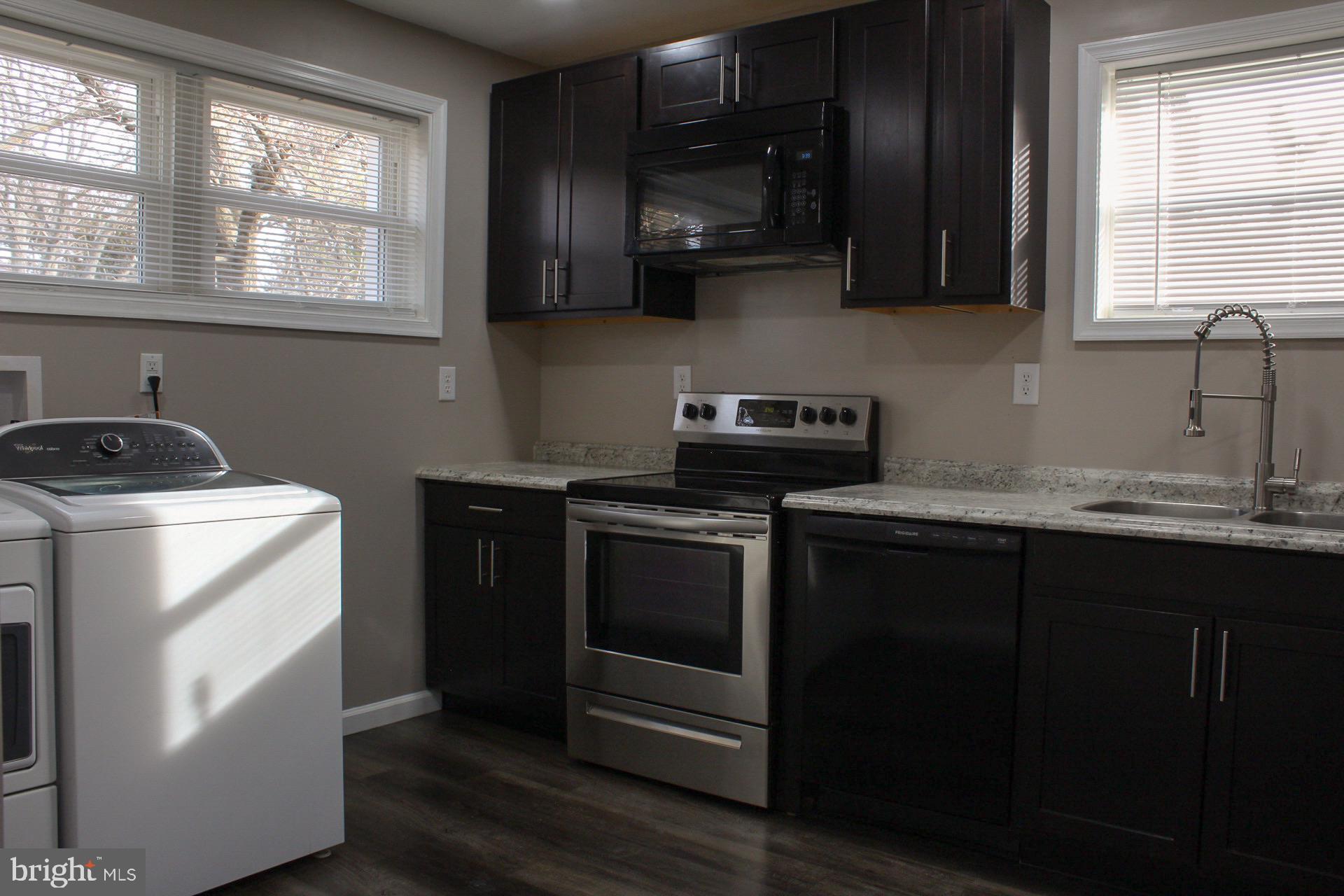 BIRD LAWN - Residential Lease