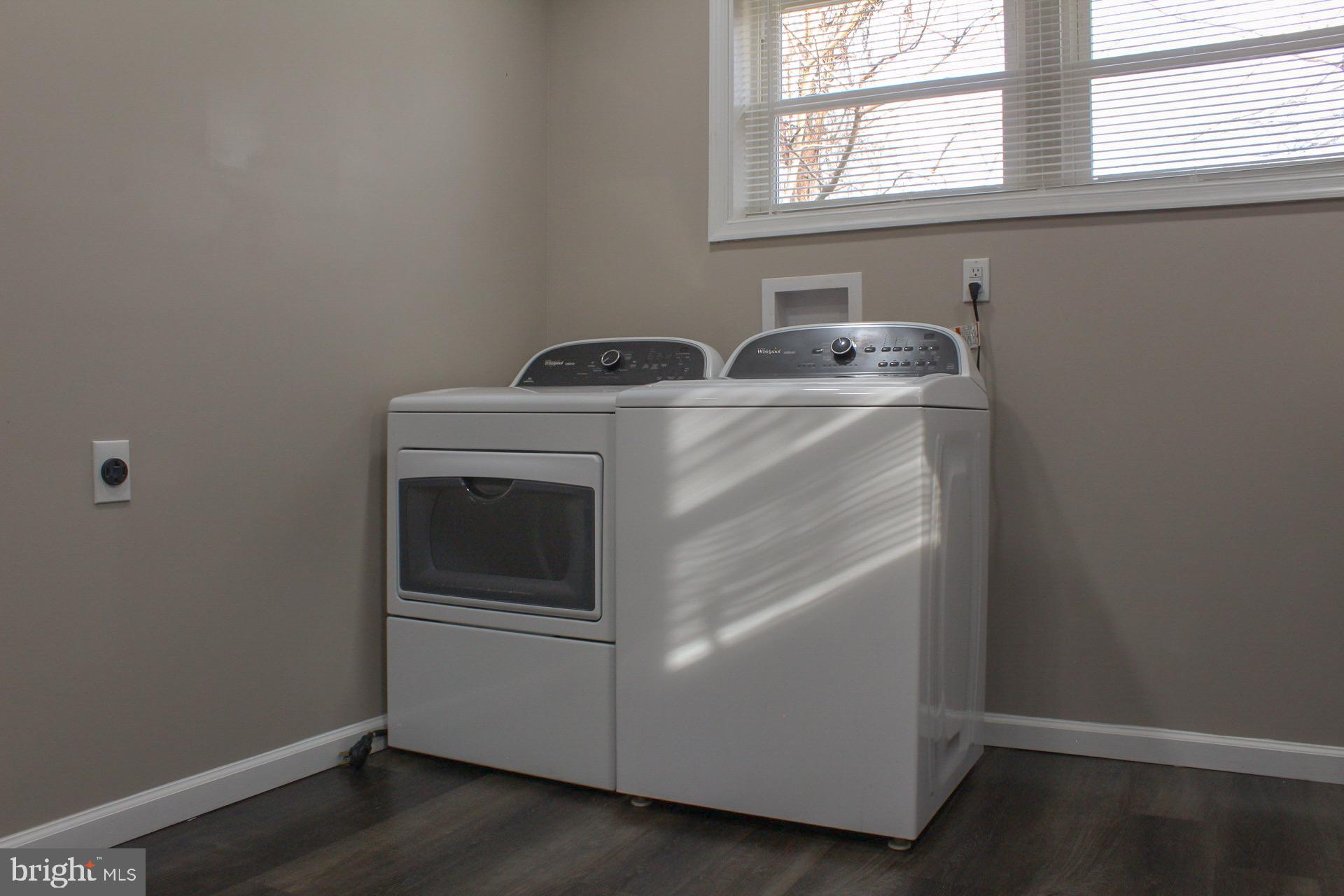 BIRD LAWN - Residential Lease