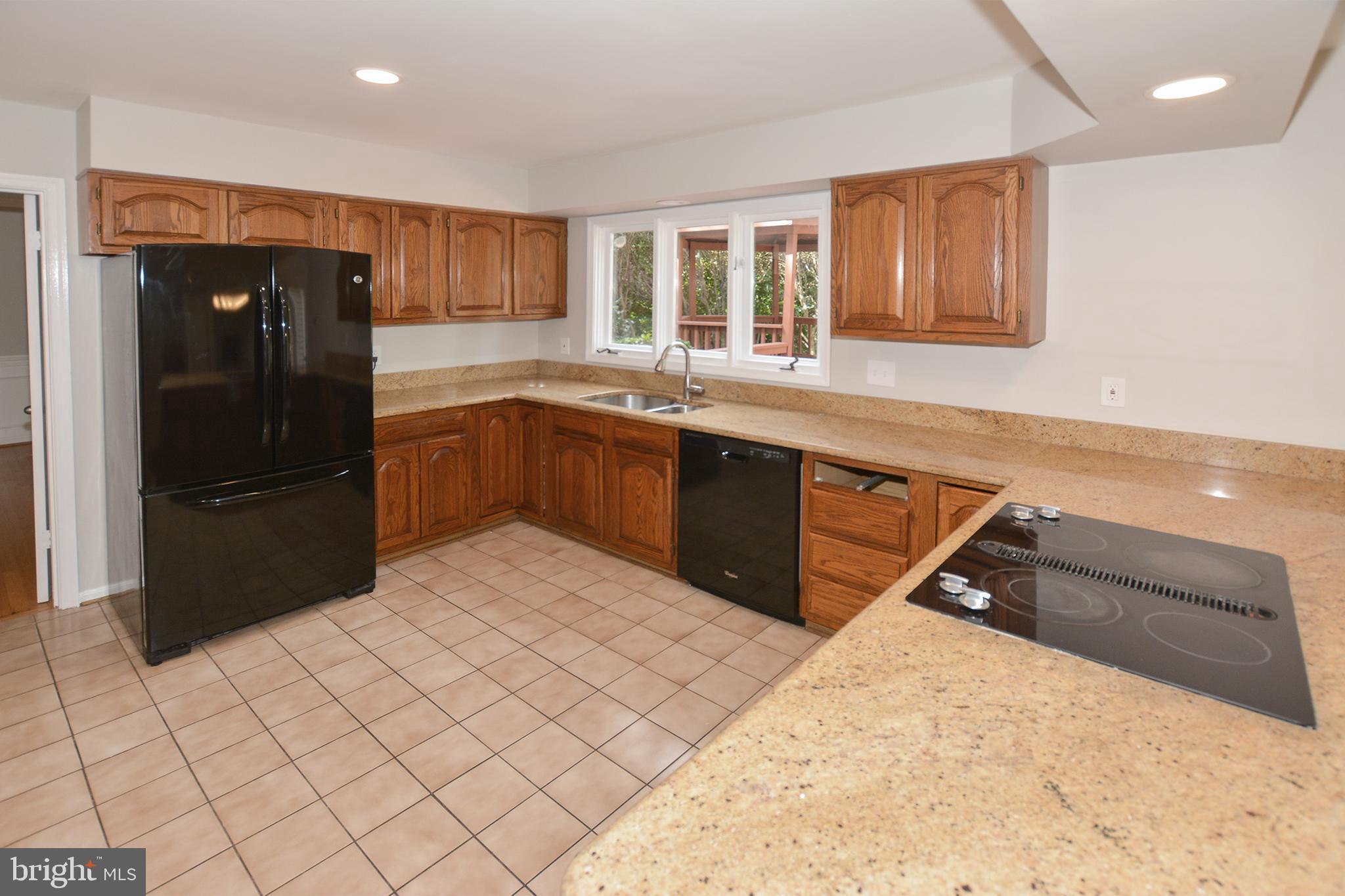 FAIRFAX STATION - Residential Lease