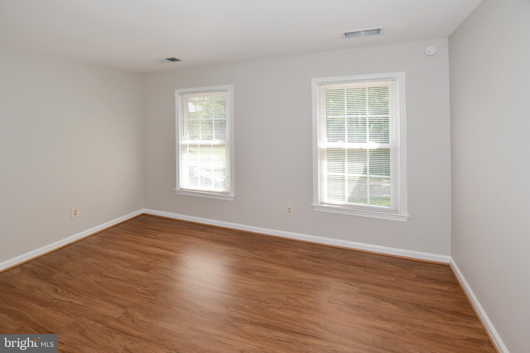 FAIRFAX STATION - Residential Lease