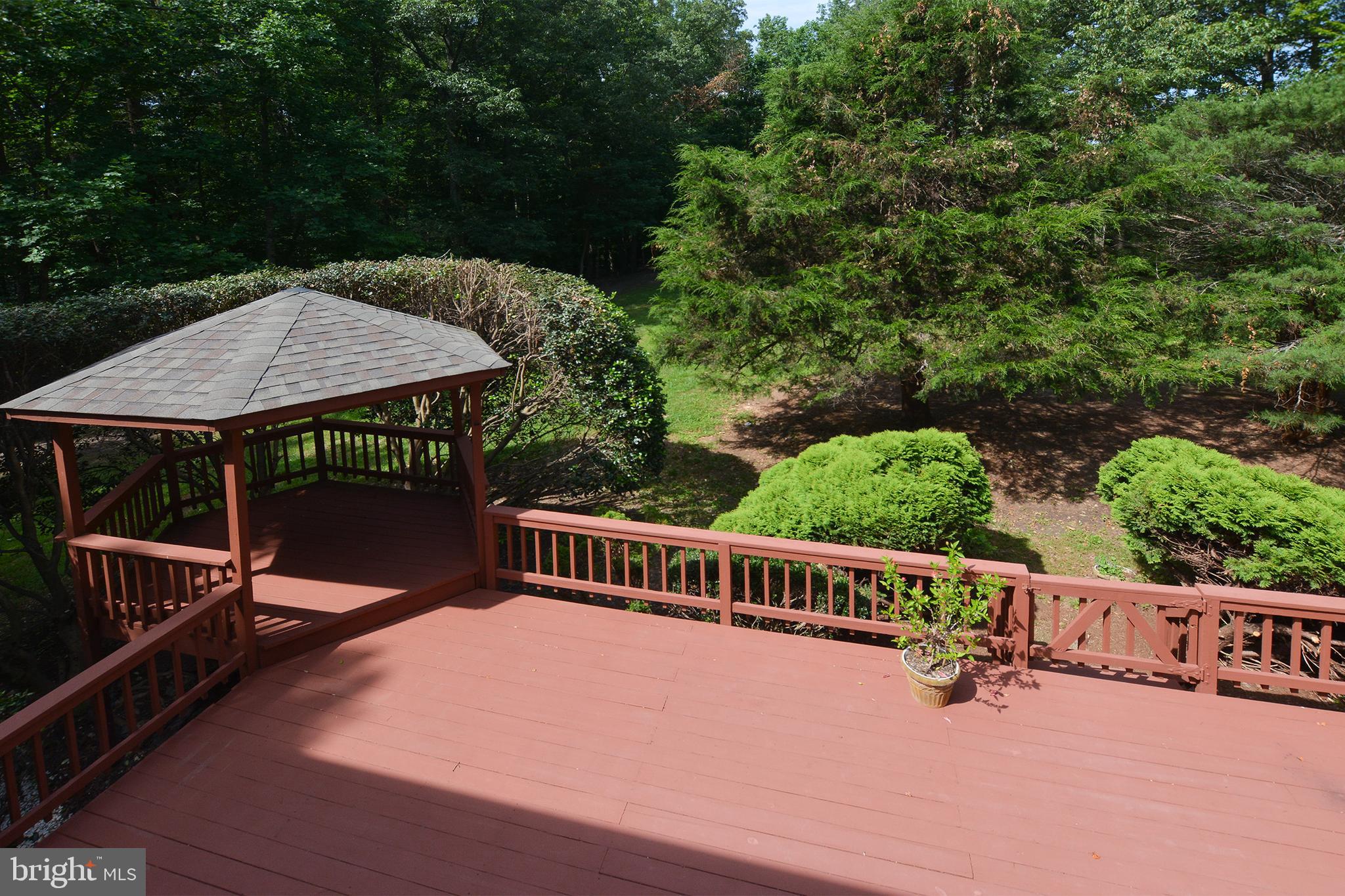 FAIRFAX STATION - Residential Lease