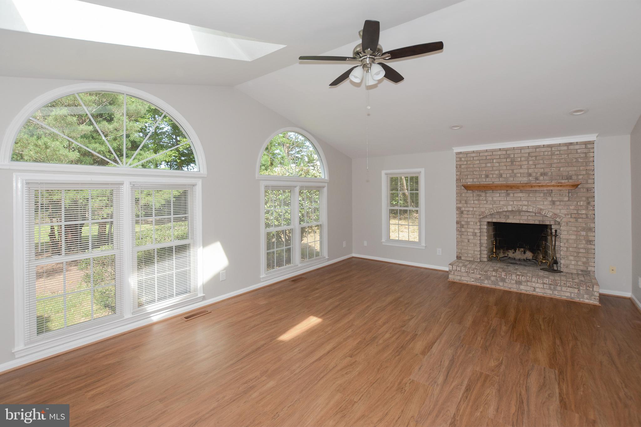 FAIRFAX STATION - Residential Lease