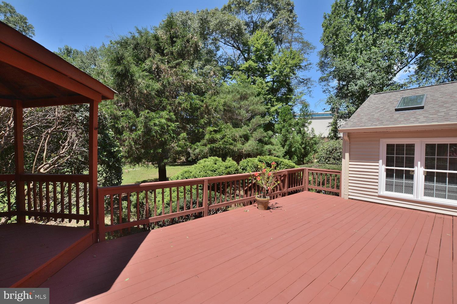 FAIRFAX STATION - Residential Lease