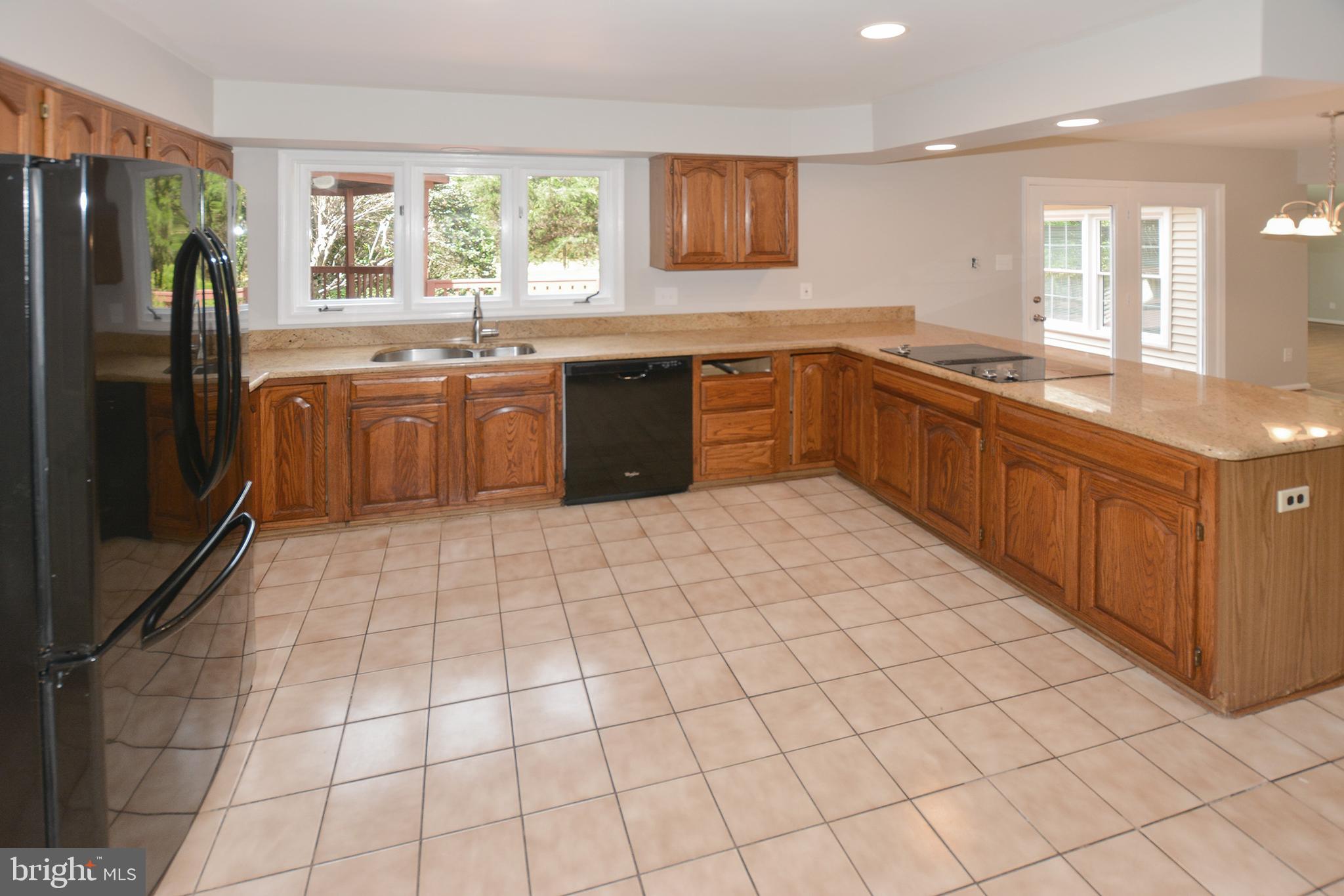 FAIRFAX STATION - Residential Lease