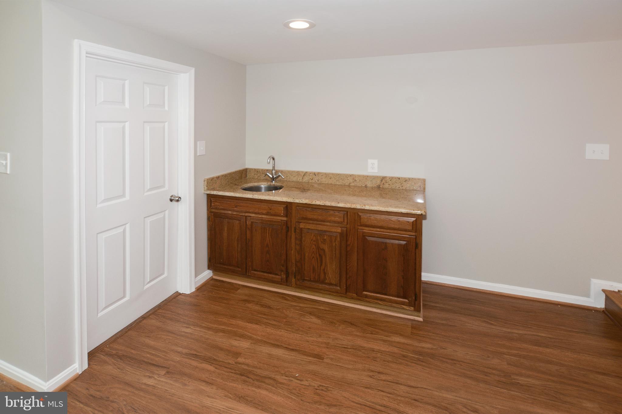 FAIRFAX STATION - Residential Lease