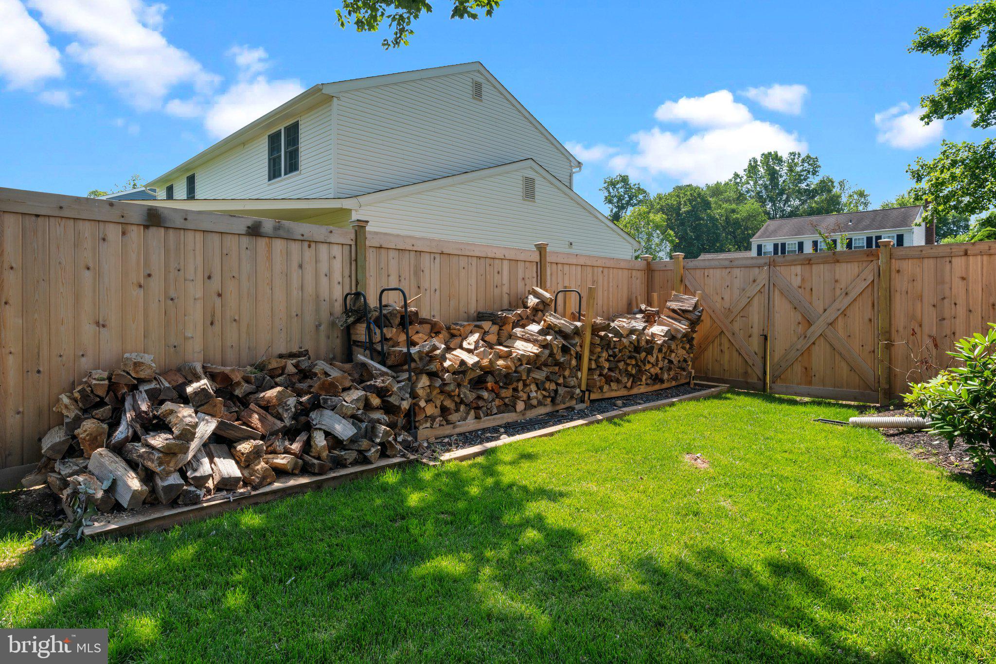 STURBRIDGE - Residential