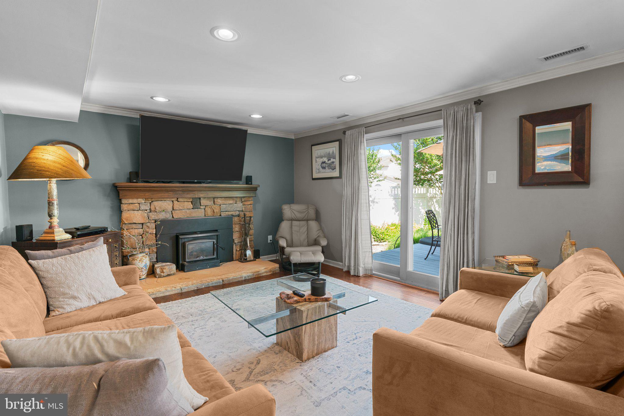 STURBRIDGE - Residential