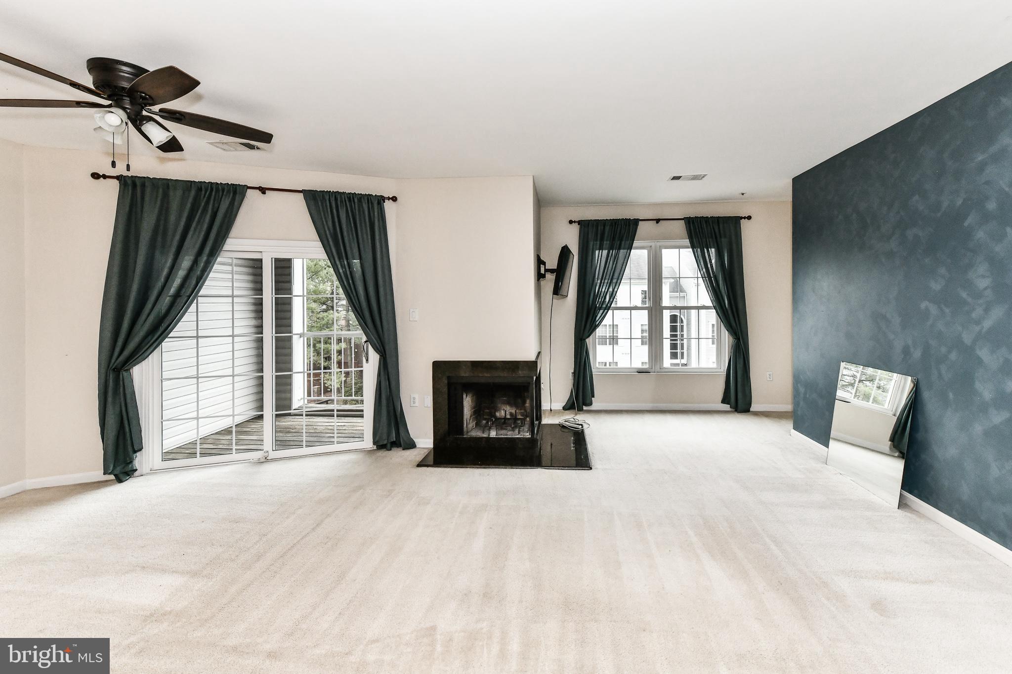 HILLWOOD - Residential Lease