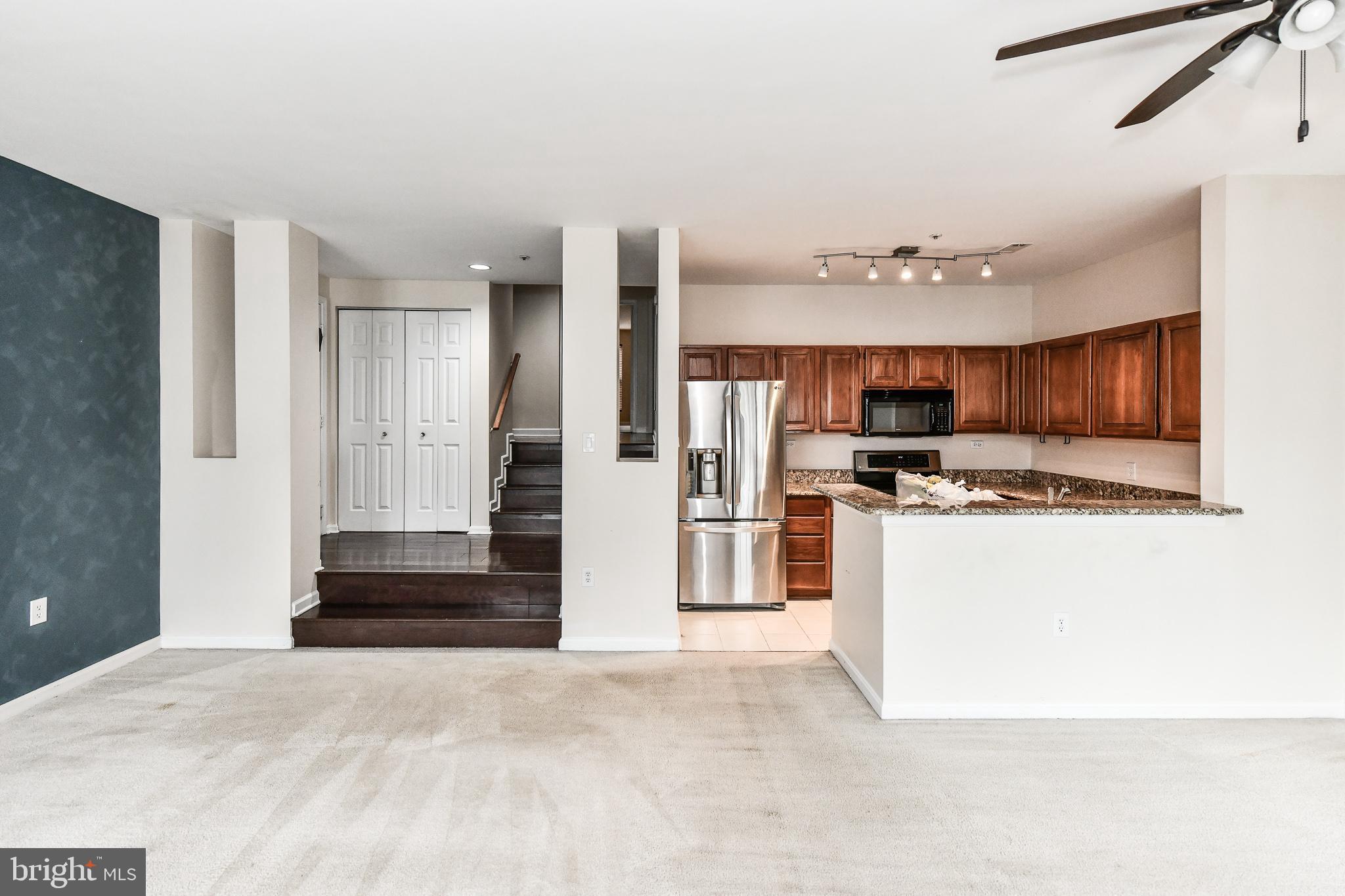 HILLWOOD - Residential Lease