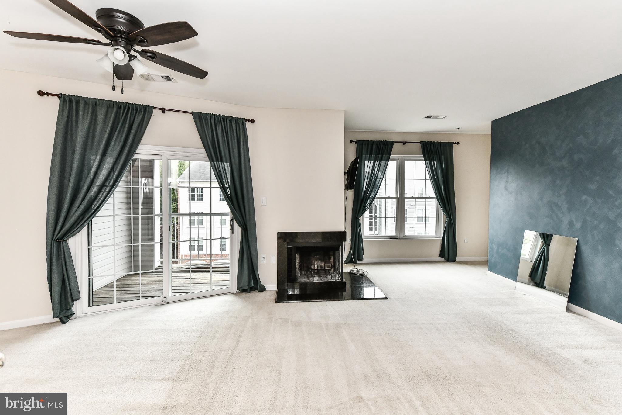 HILLWOOD - Residential Lease