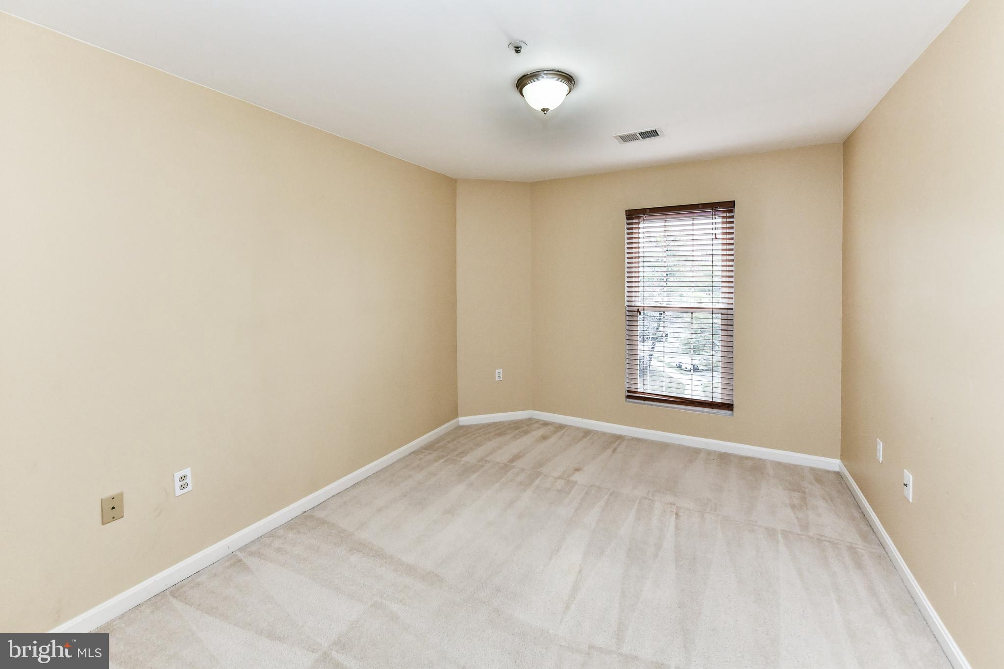 HILLWOOD - Residential Lease